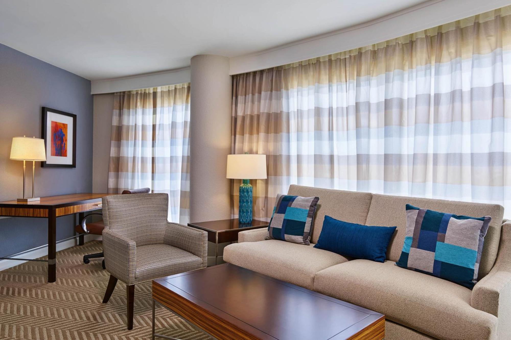 Hotel The Westshore Grand, A Tribute Portfolio Hotel,