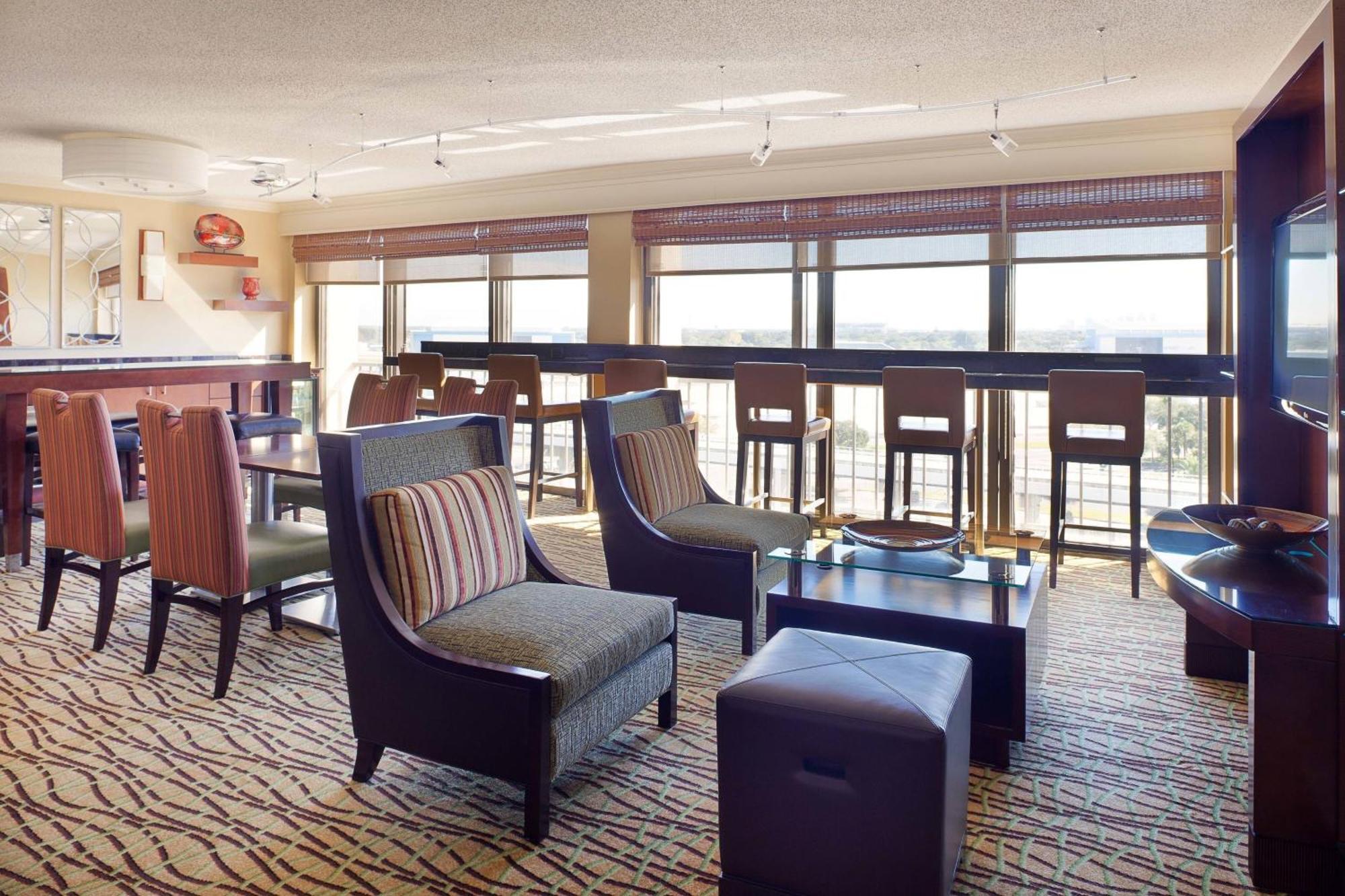 Airport Marriott Hotel 4*
