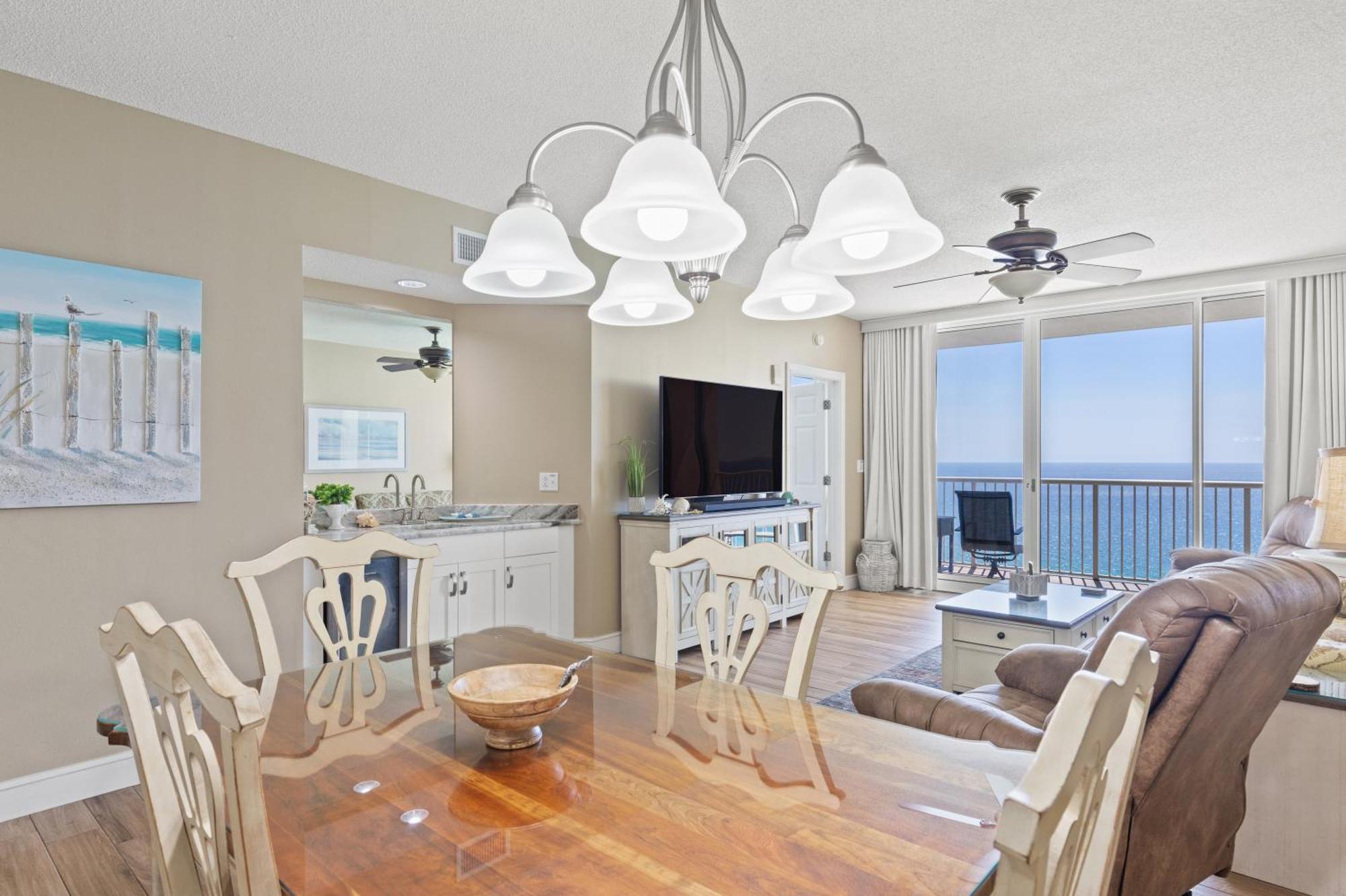 Resort Official Majestic - Over 60 Units - Ocean Front, Panama Beach, Fl