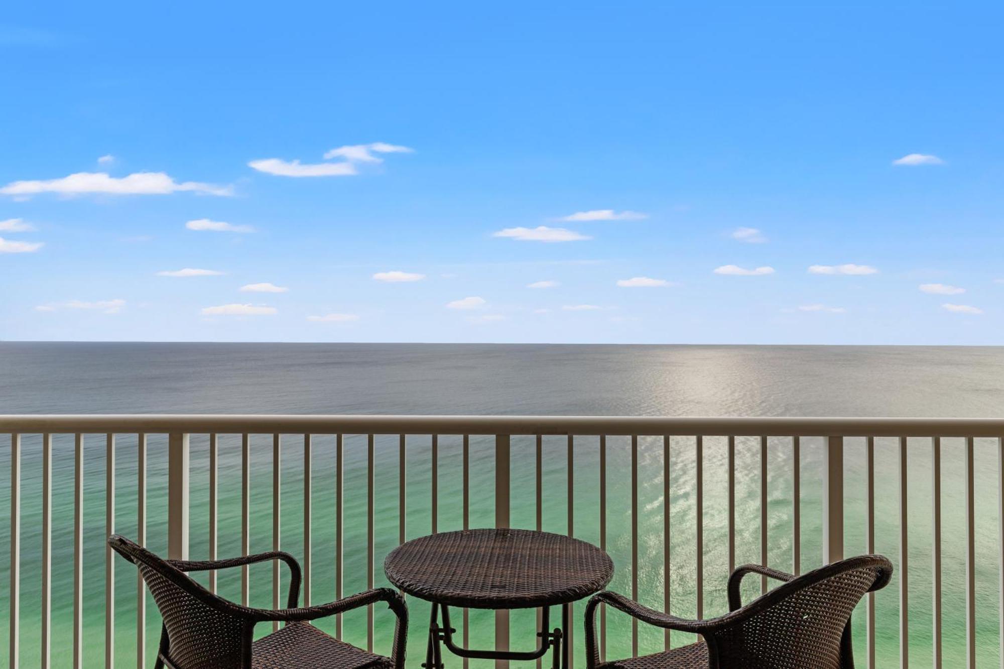 Resort Official Majestic - Over 60 Units - Ocean Front, Panama Beach, Fl Panama City Beach