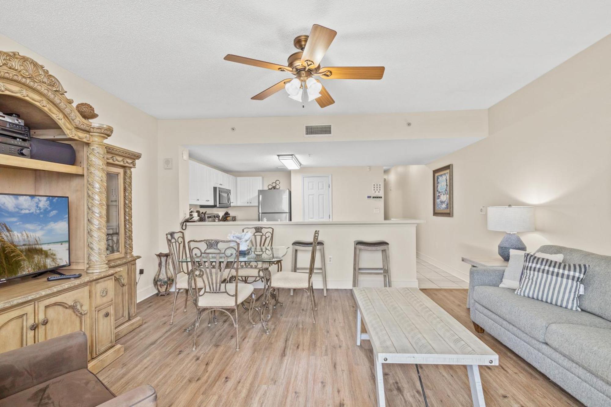 Resort Official Majestic - Over 60 Units - Ocean Front, Panama Beach, Fl 4*