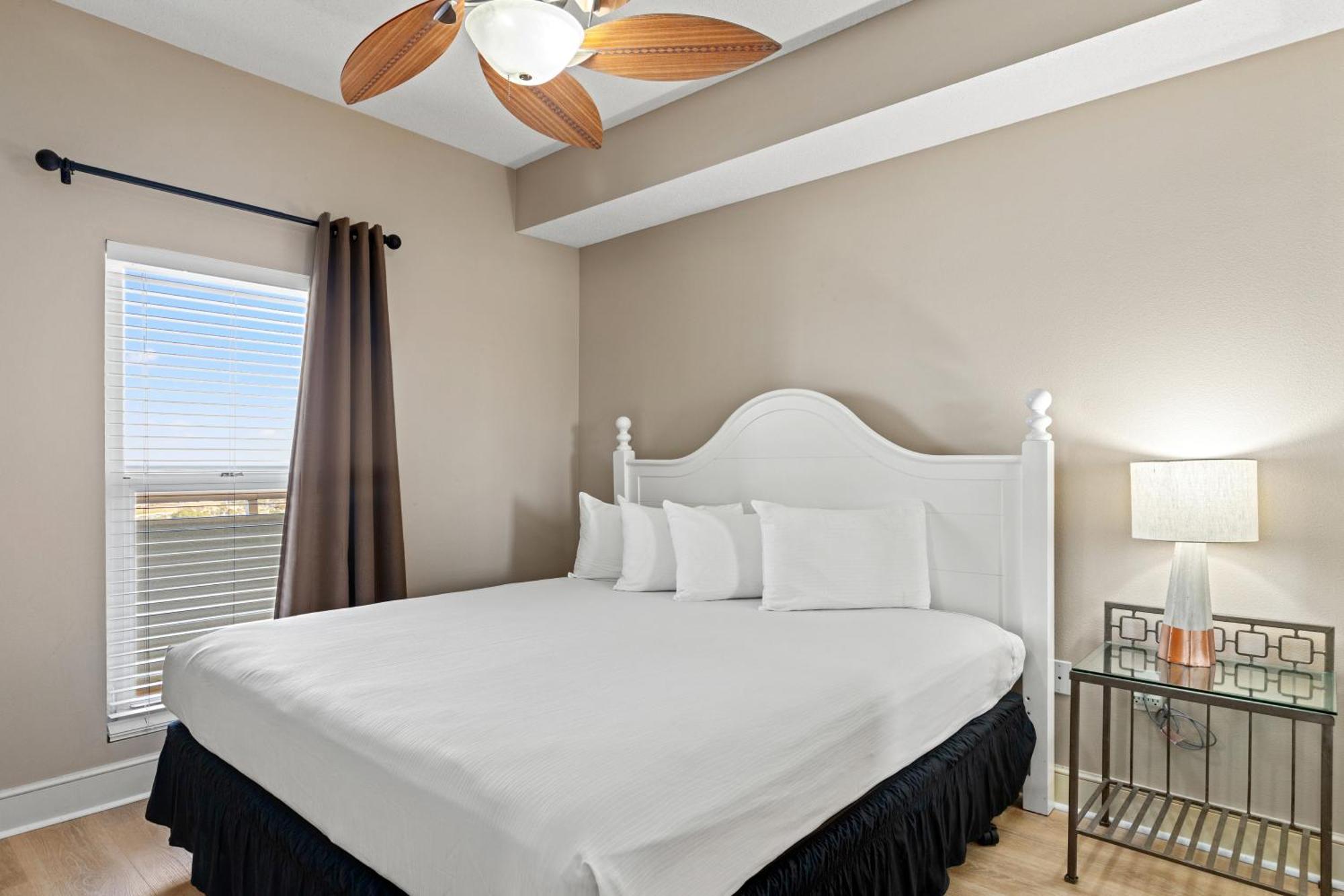 Official Majestic - Over 60 Units - Ocean Front, Panama Beach, Fl Panama City Beach