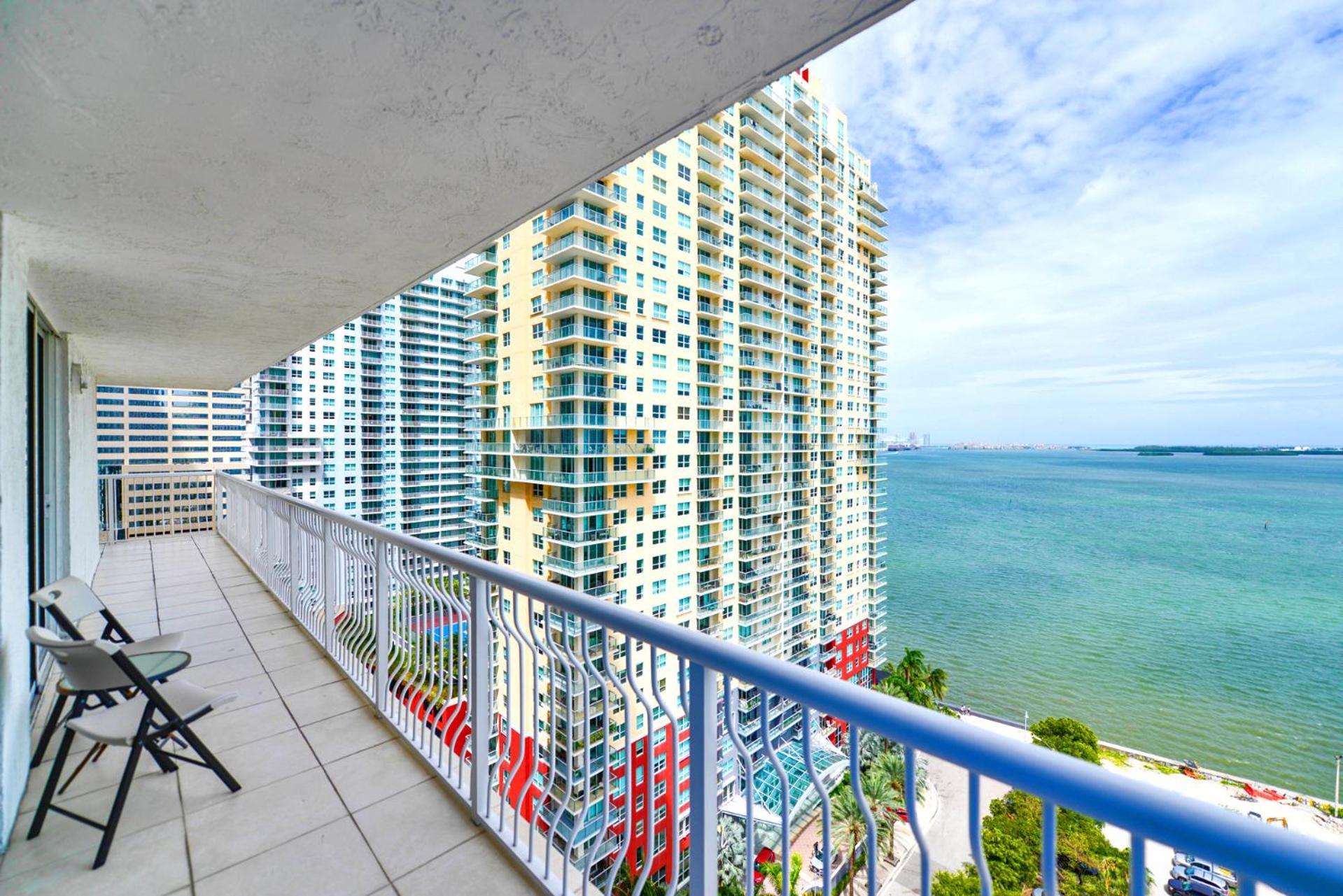 That Will Make Feel The Ocean Breeze Close * Miami