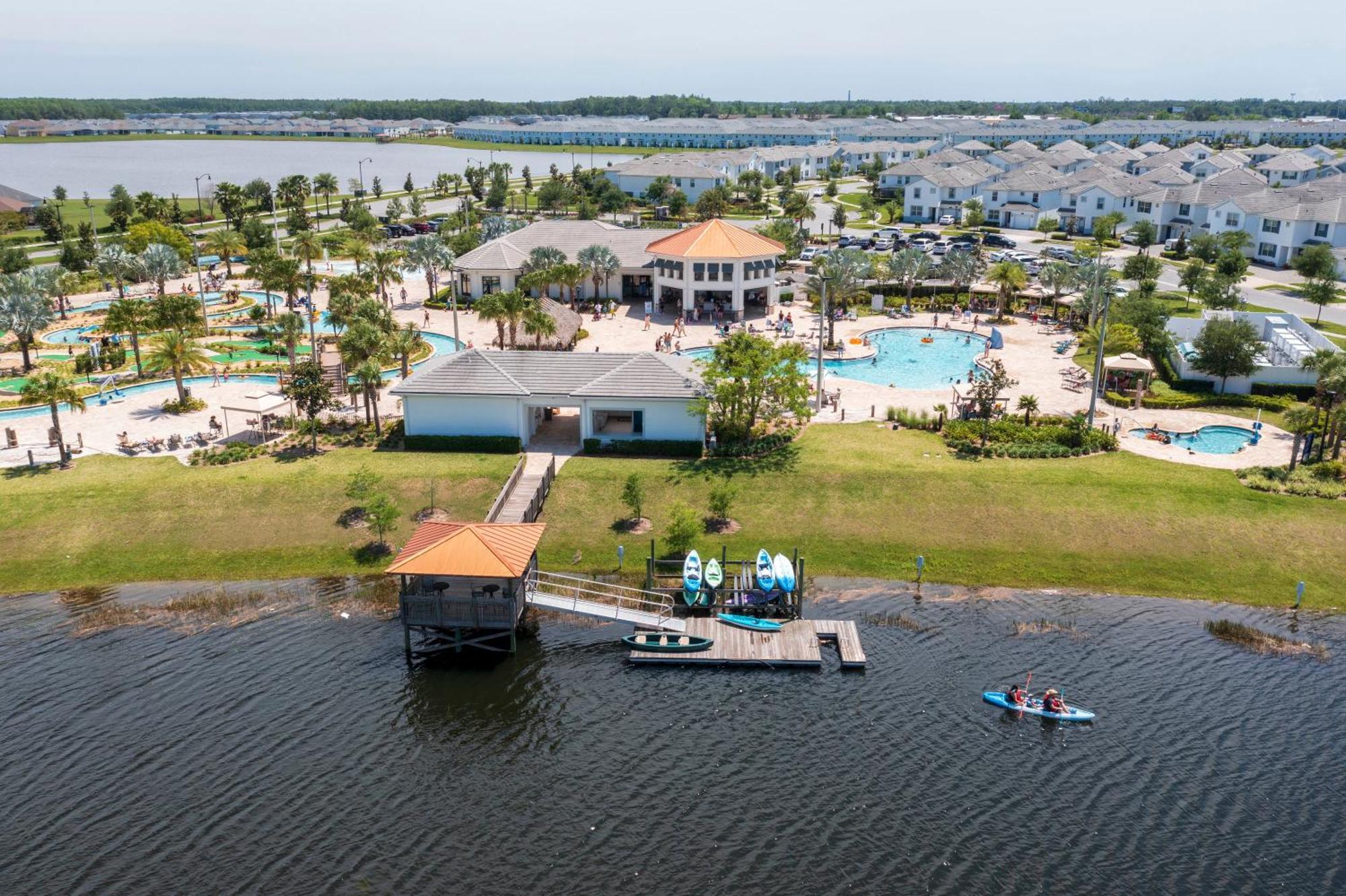 Stunning Townhome With Private Pool - Storey - 5021 Ww Holiday home *