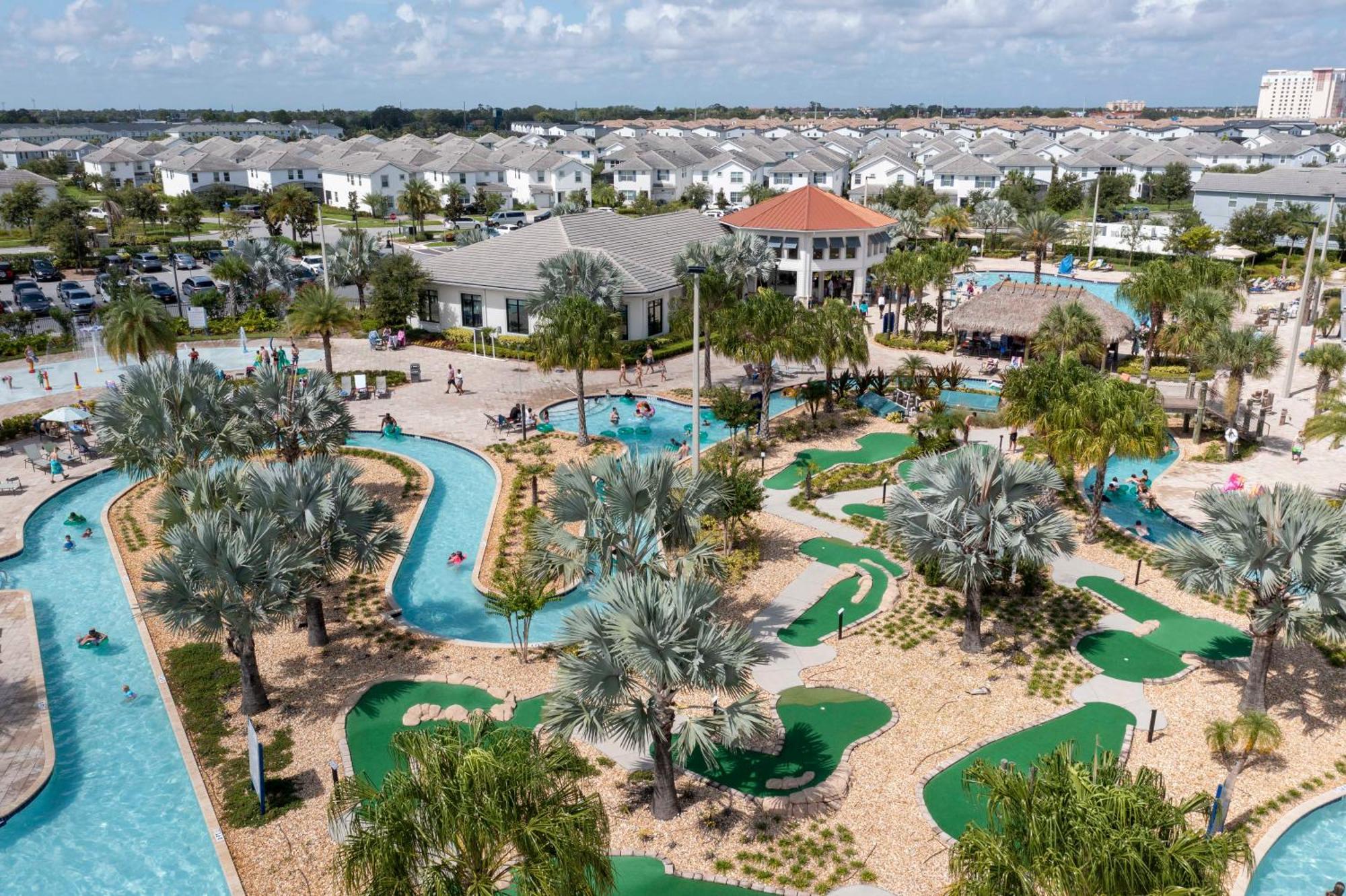 Stunning Townhome With Private Pool - Storey - 5021 Ww *