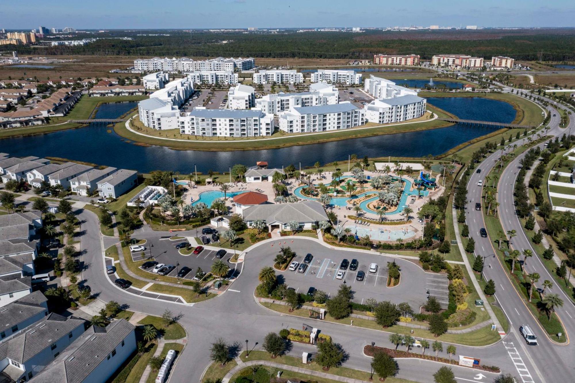 Stunning Townhome With Private Pool - Storey - 5021 Ww Holiday home