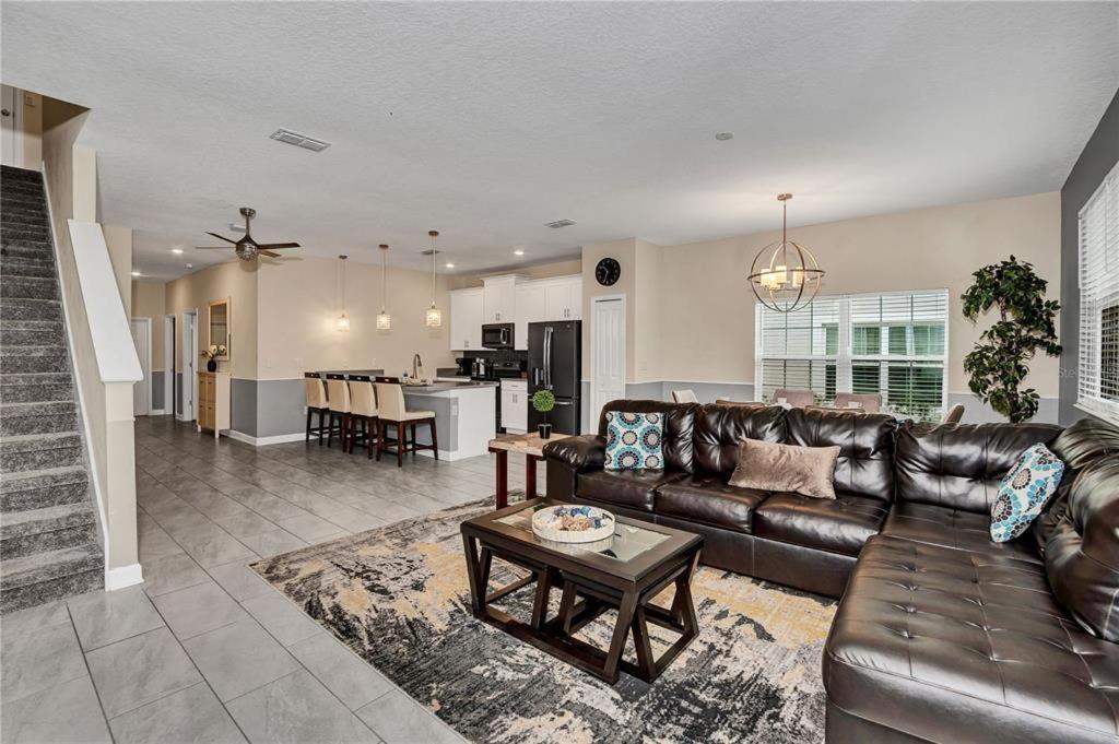 Stunning Townhome With Private Pool - Storey - 5021 Ww Holiday home