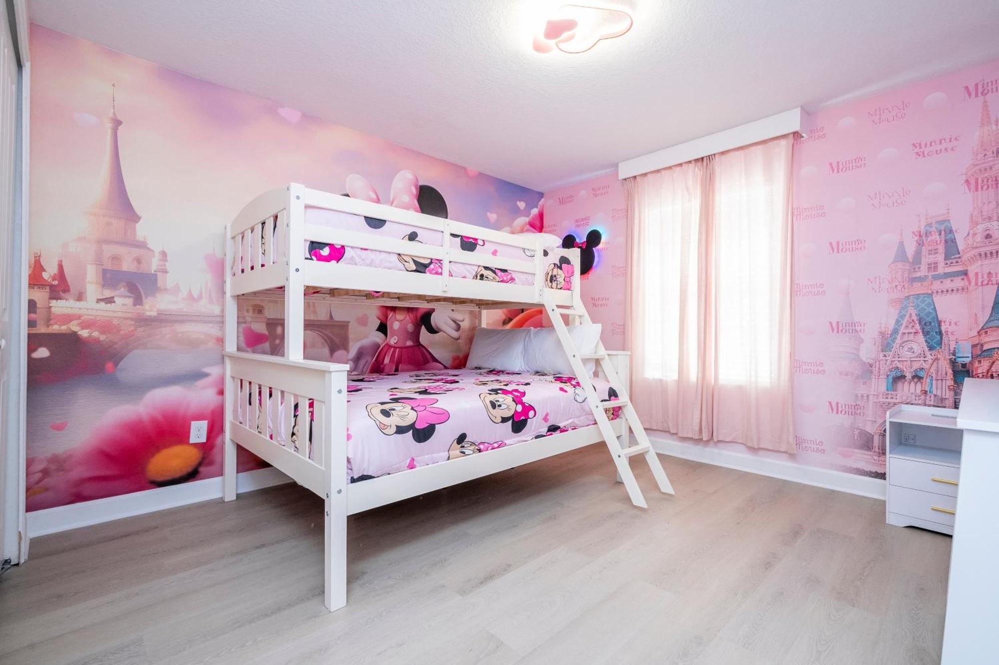 Holiday home 4812 Bedroom - Enchanted Lakeside Escape Luxurious Family Retreat Kissimmee
