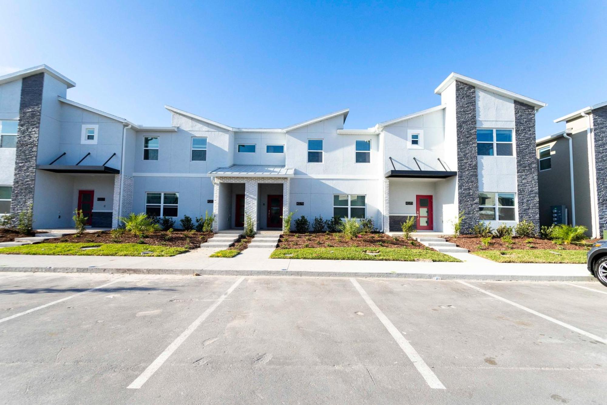 Holiday home Enchantment 4br Luxury With A Pool! - 4379 Sl *