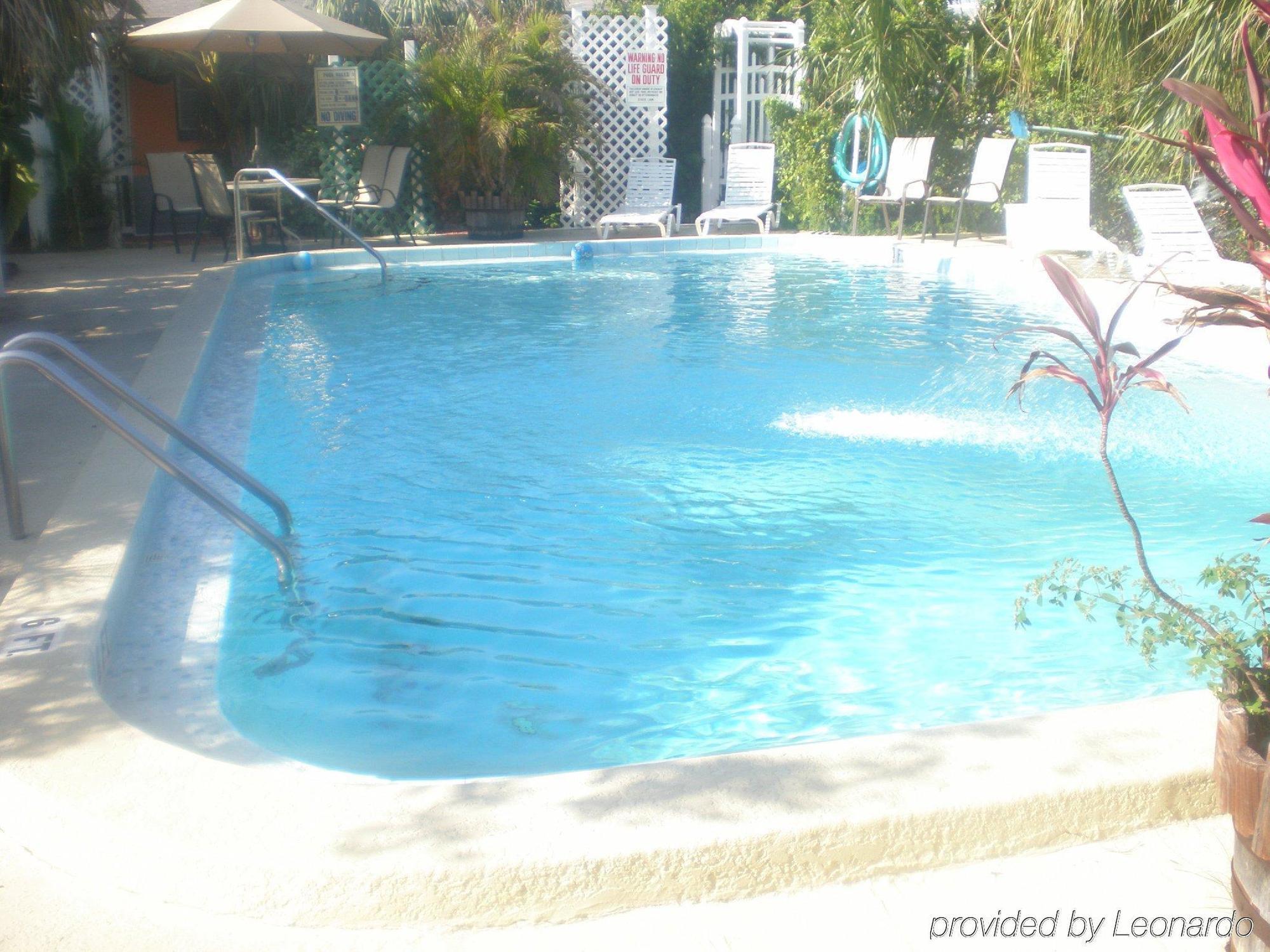 Amber Tides Motel 2*