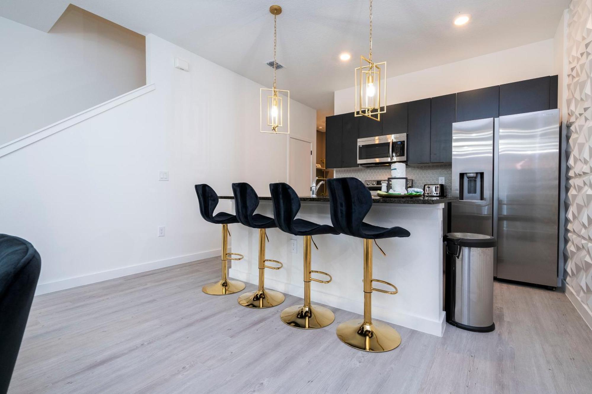 Luxury 3 Bed Up To 8 Guests- The Hub - 3236 Tt *