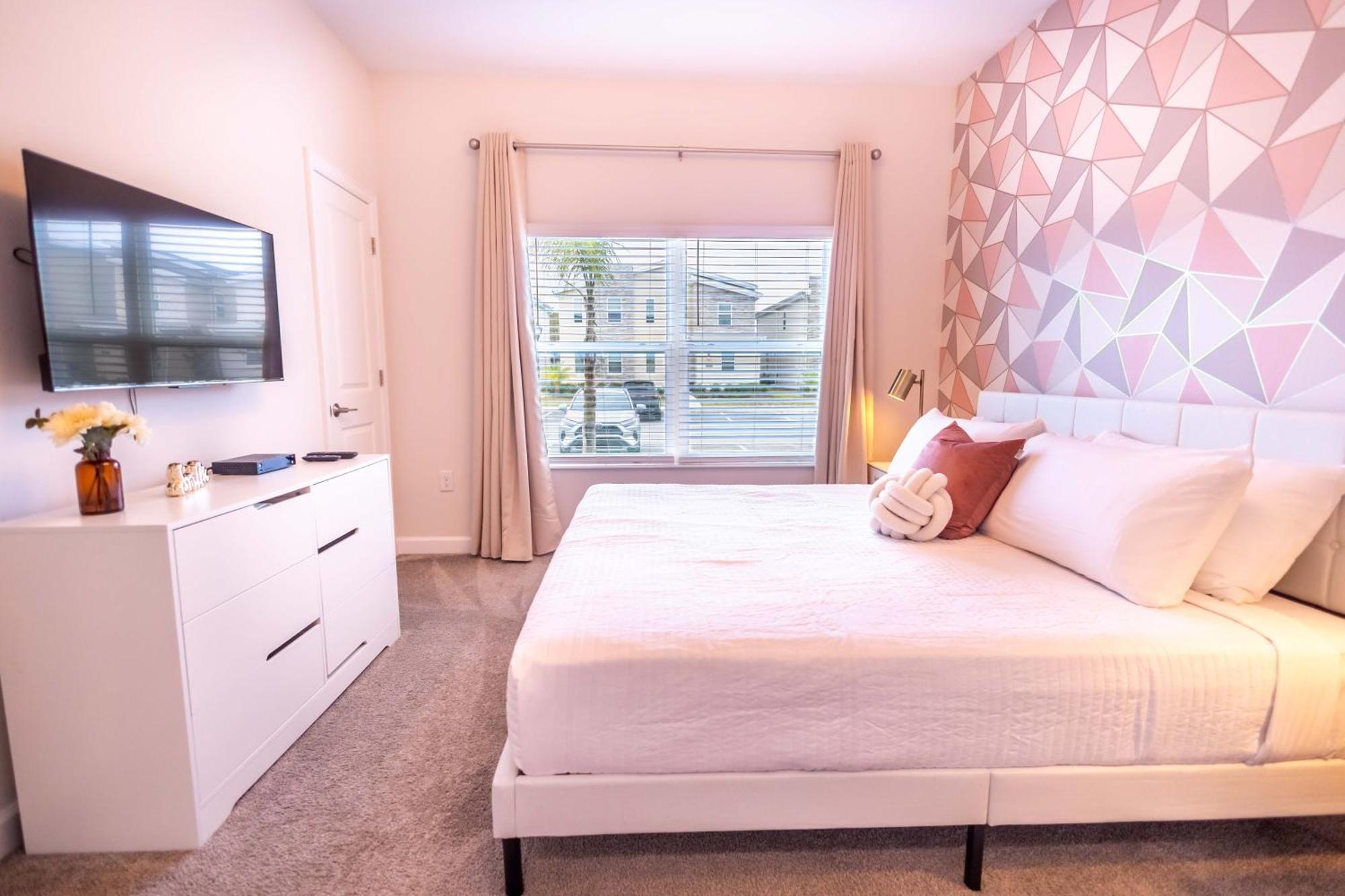 Holiday home 2901 Ss Discover Opulence 4-bedroom With Pool, And Magical Themed Rooms! Kissimmee
