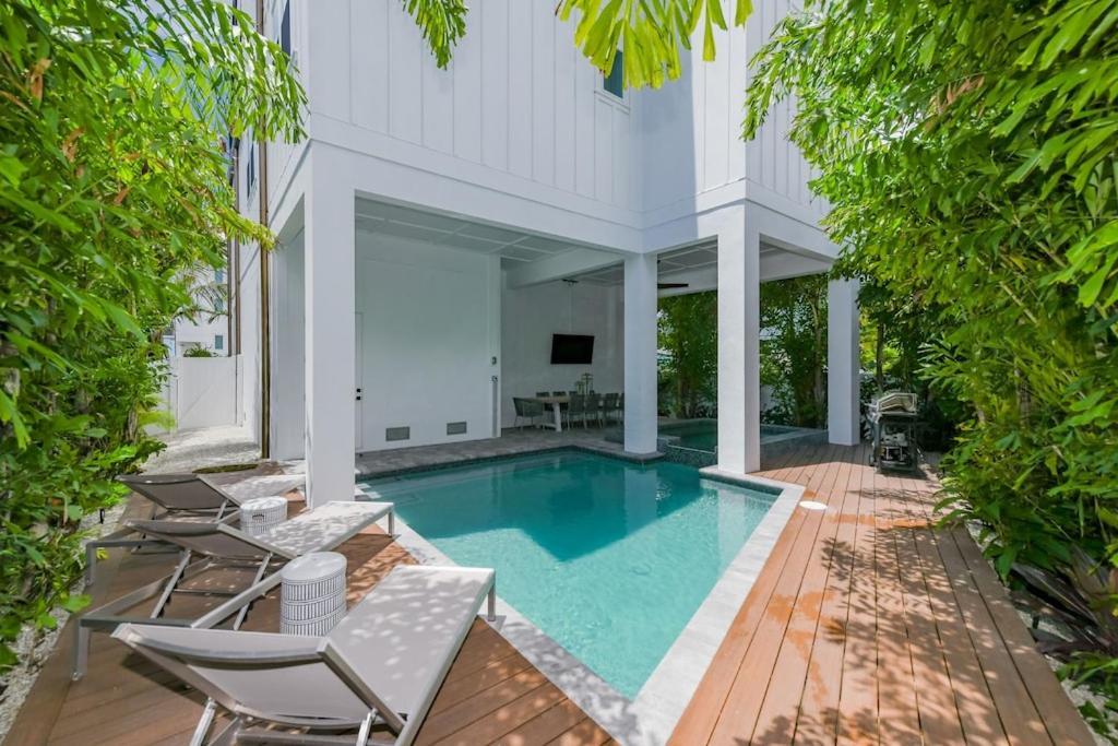 Mariners Crossing - Stunning Luxury W Gulf Views From Every Rooftop Deck Poolspa * Bradenton Beach