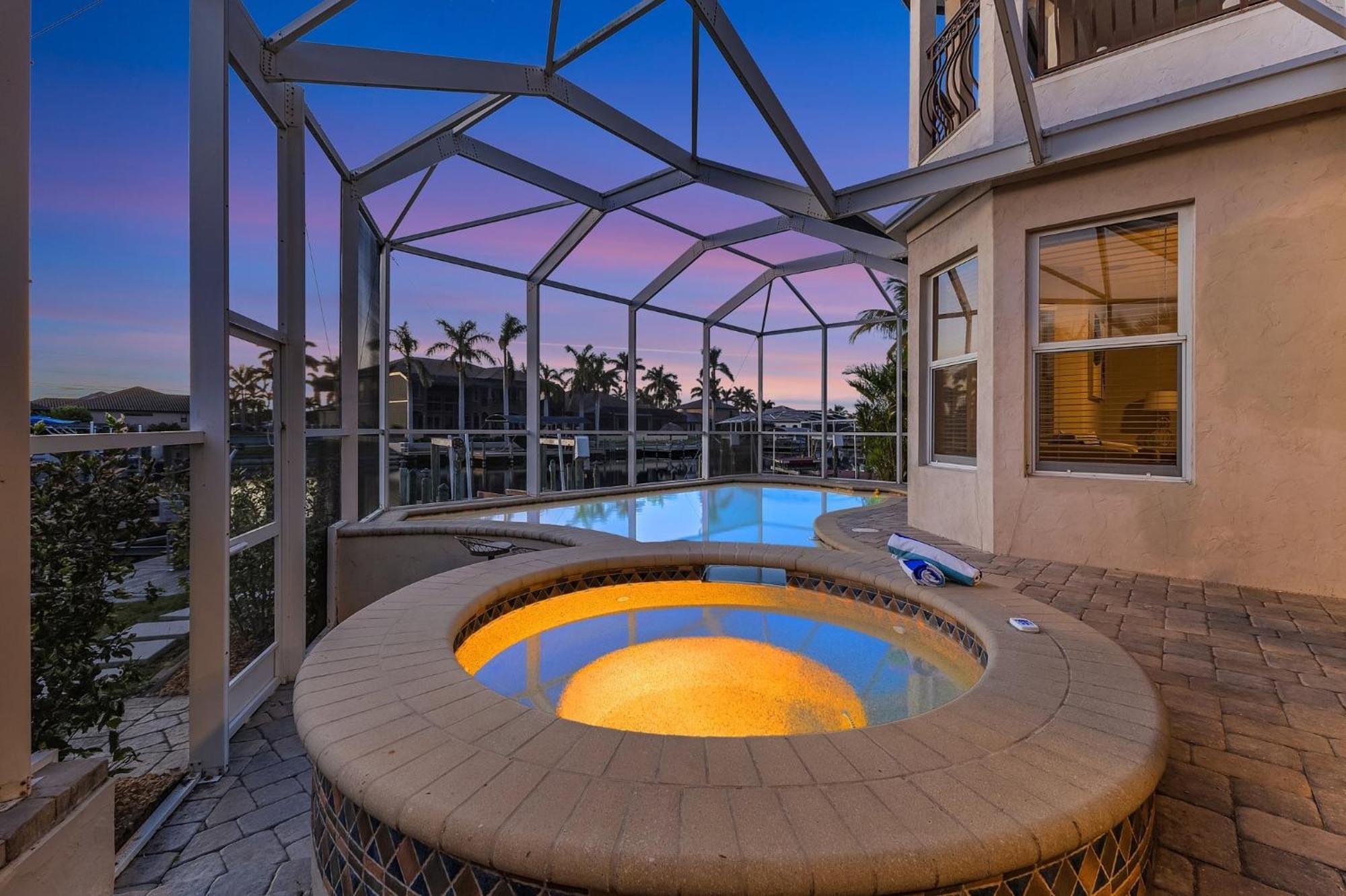 Stunning Luxury! Gulf Access, Pool Table - Harbour Haven - Roelens Cape Coral