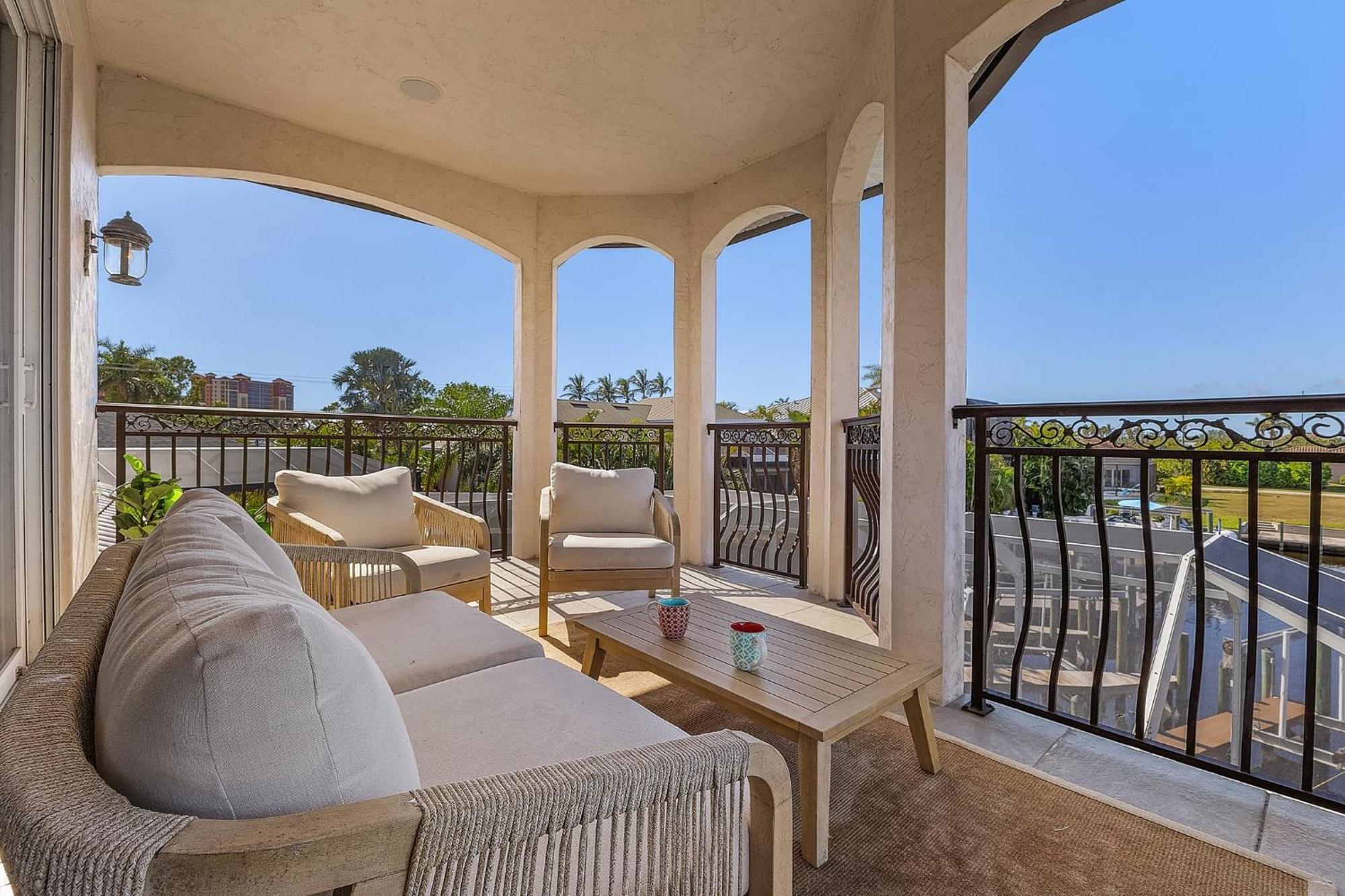 Stunning Luxury! Gulf Access, Pool Table - Harbour Haven - Roelens Cape Coral