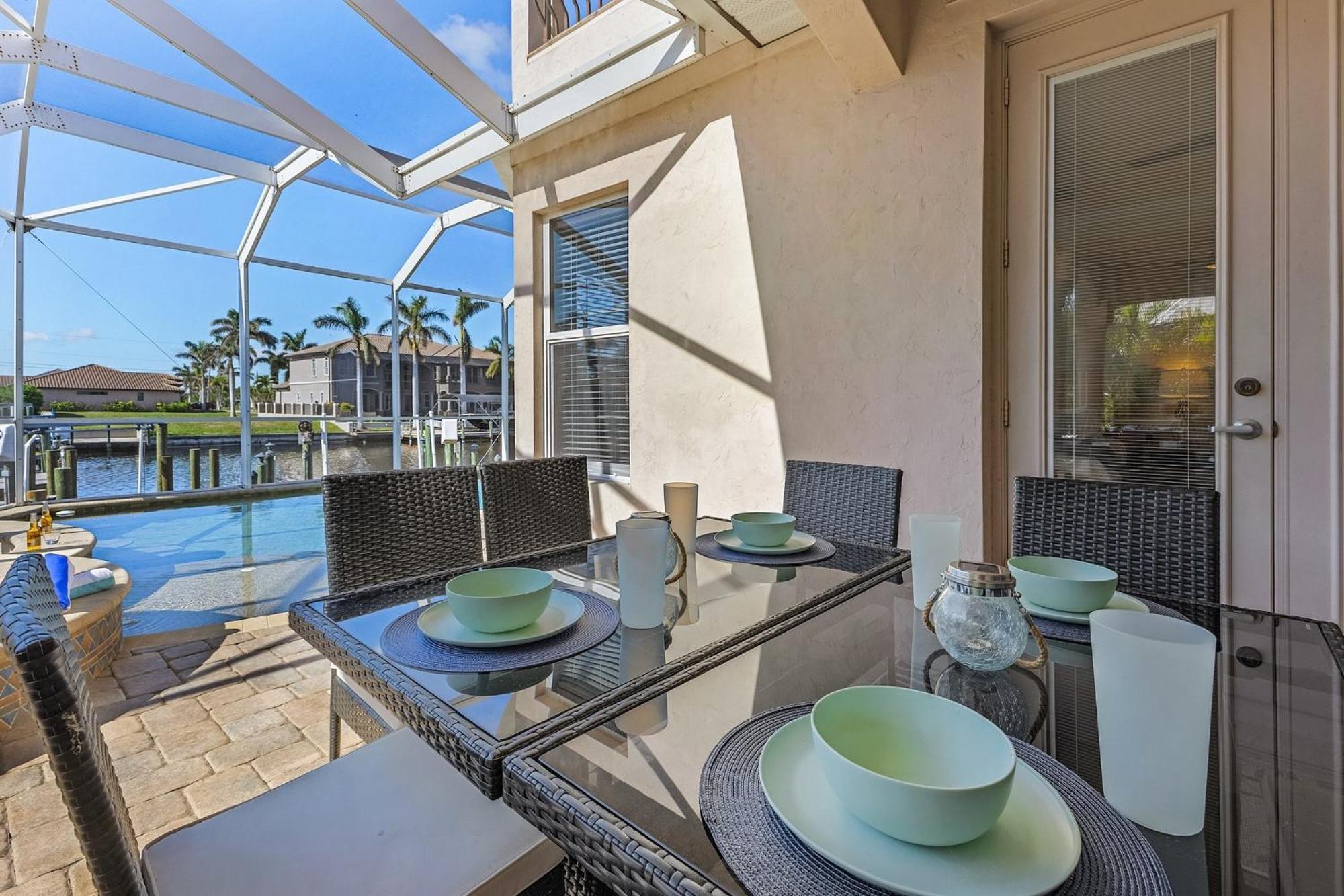 Stunning Luxury! Gulf Access, Pool Table - Harbour Haven - Roelens Holiday home