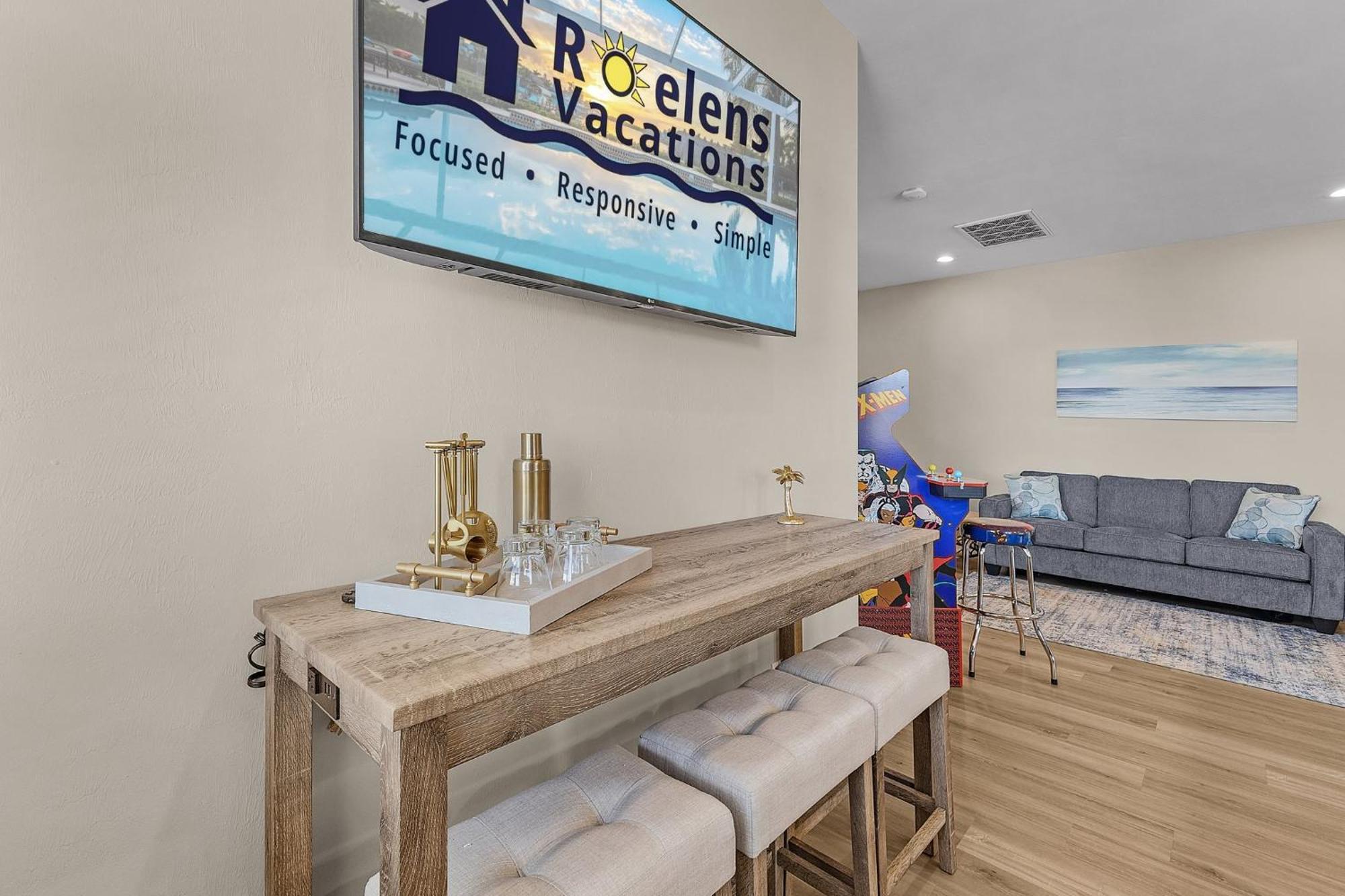 Stunning Luxury! Gulf Access, Pool Table - Harbour Haven - Roelens Cape Coral