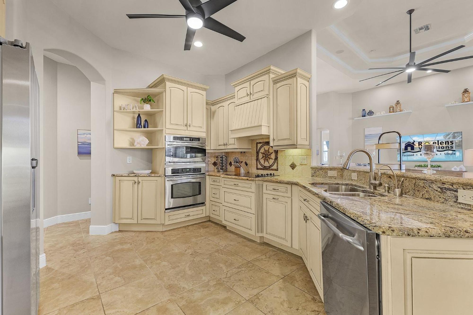 Holiday home Stunning Luxury! Gulf Access, Pool Table - Harbour Haven - Roelens Cape Coral