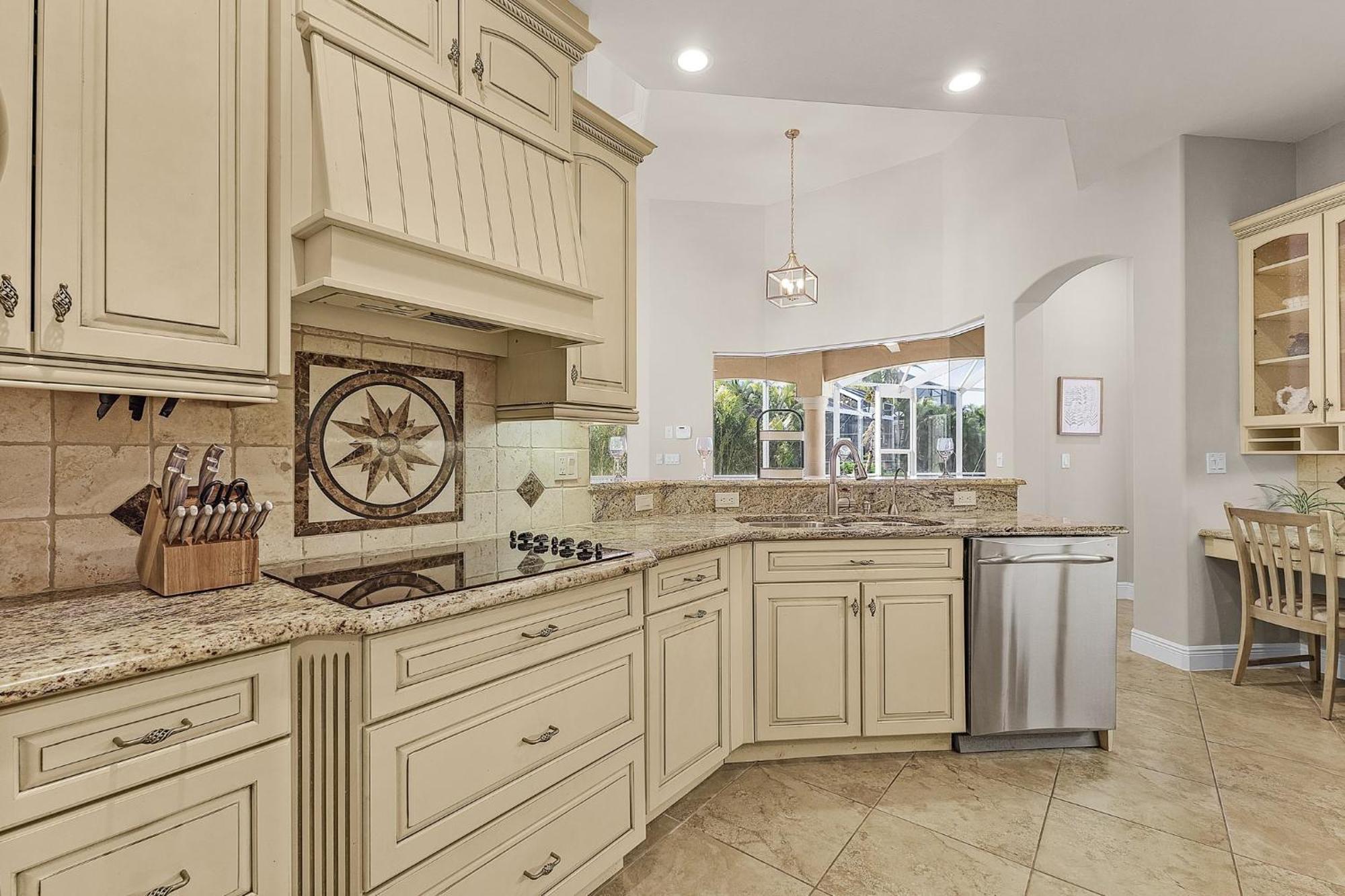 Stunning Luxury! Gulf Access, Pool Table - Harbour Haven - Roelens *
