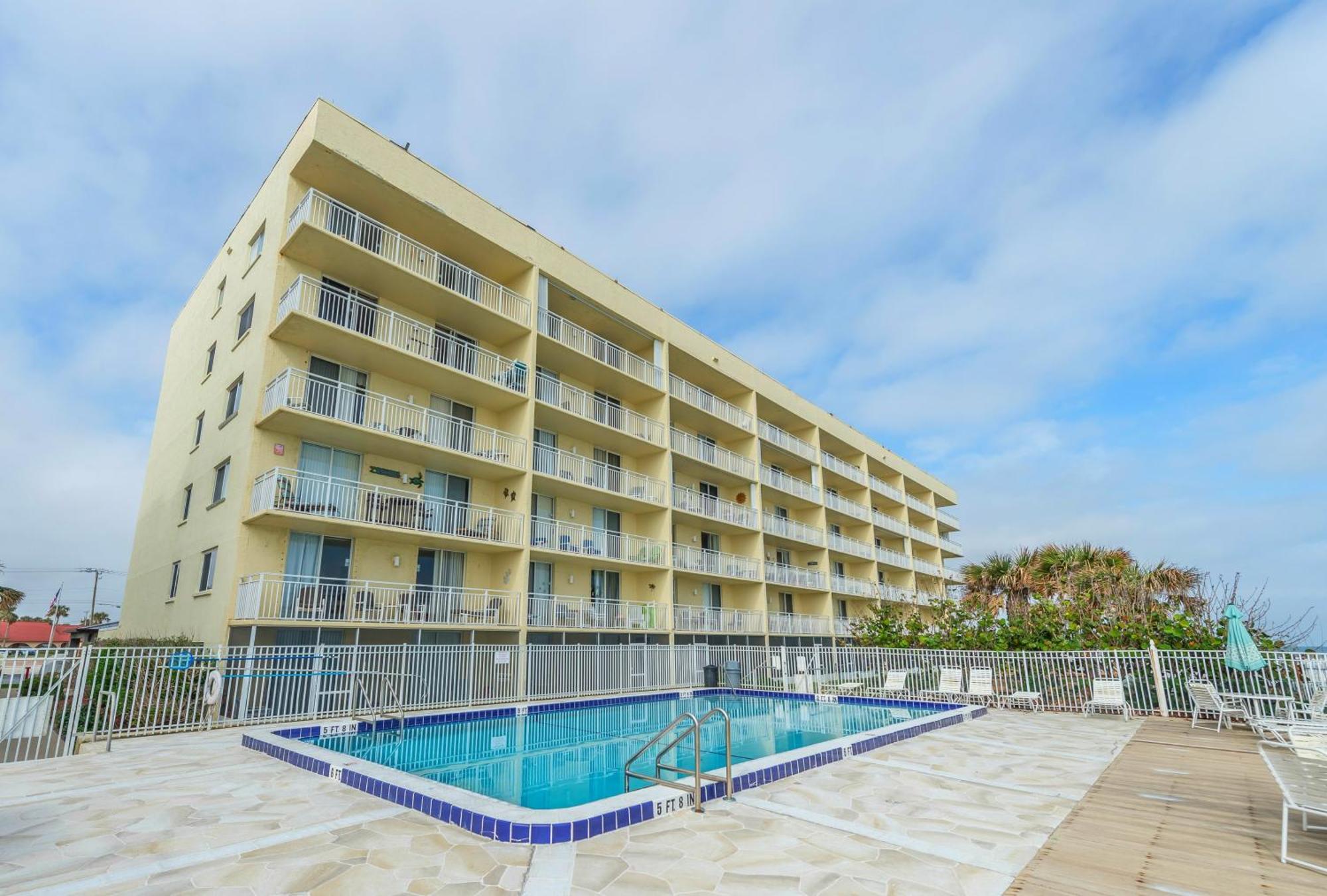 Indian Harbour Club * Indian Harbour Beach