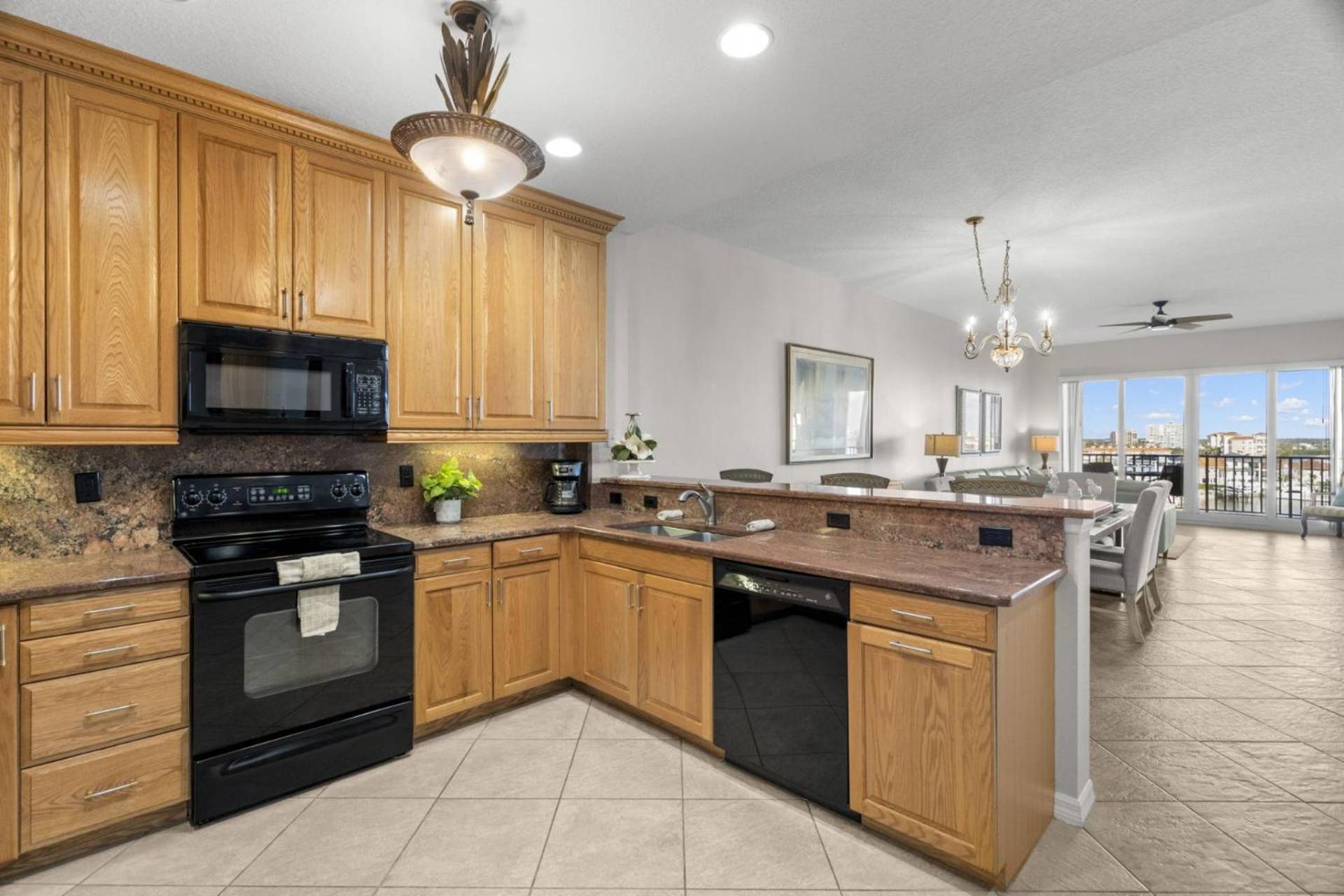 603 Harborview Grande *