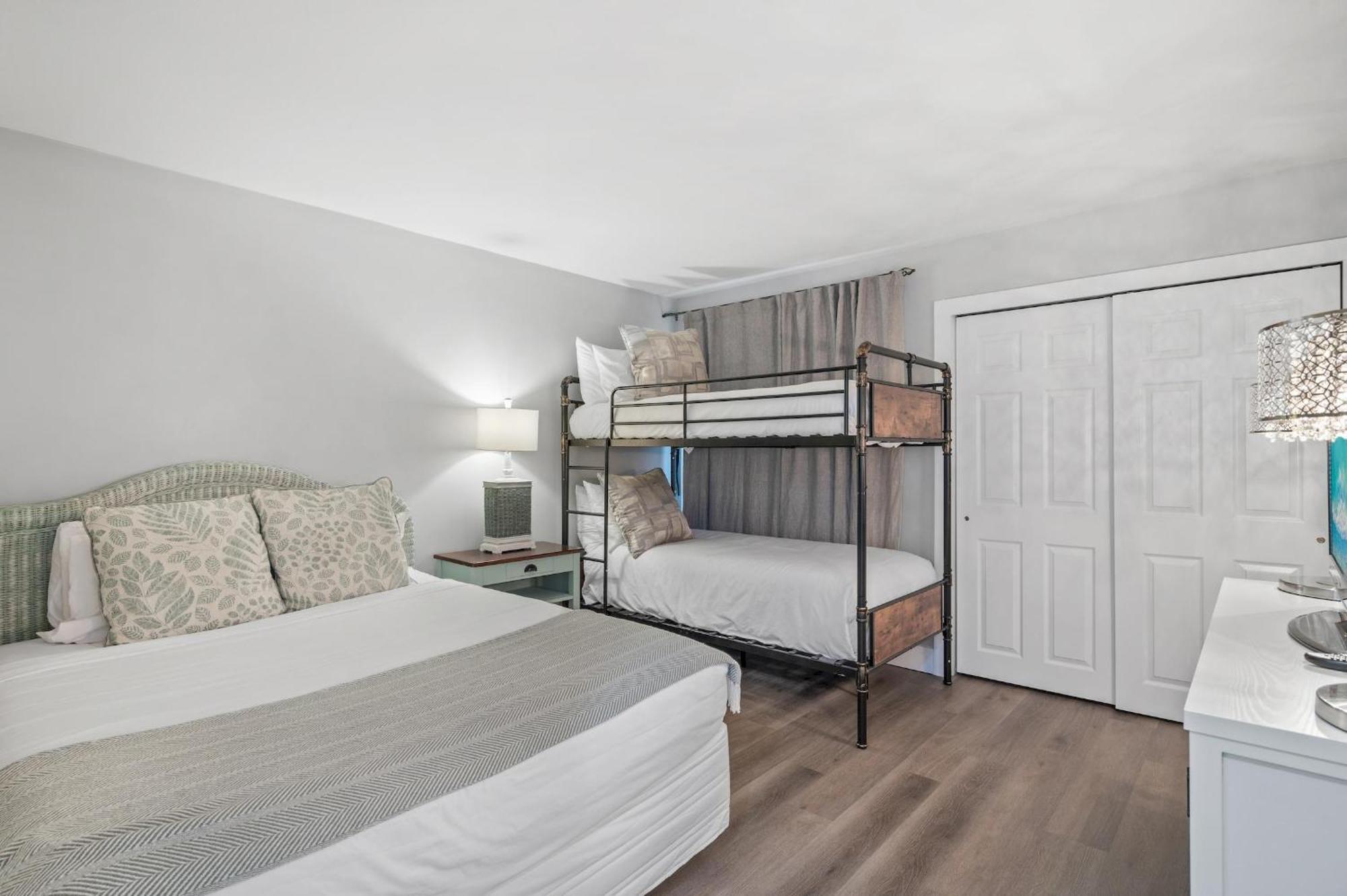Beachside Two 4242 Destin