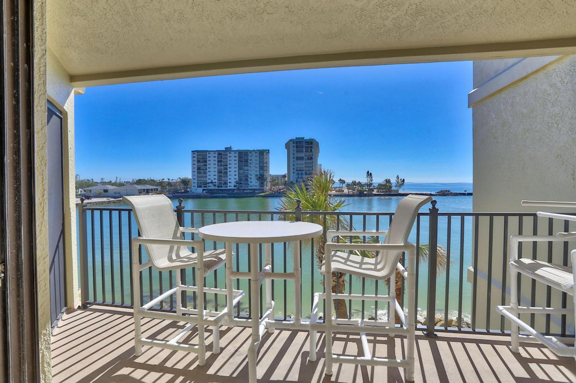 Land's End 5-302 Gulf-bay Front - Premier Holiday home