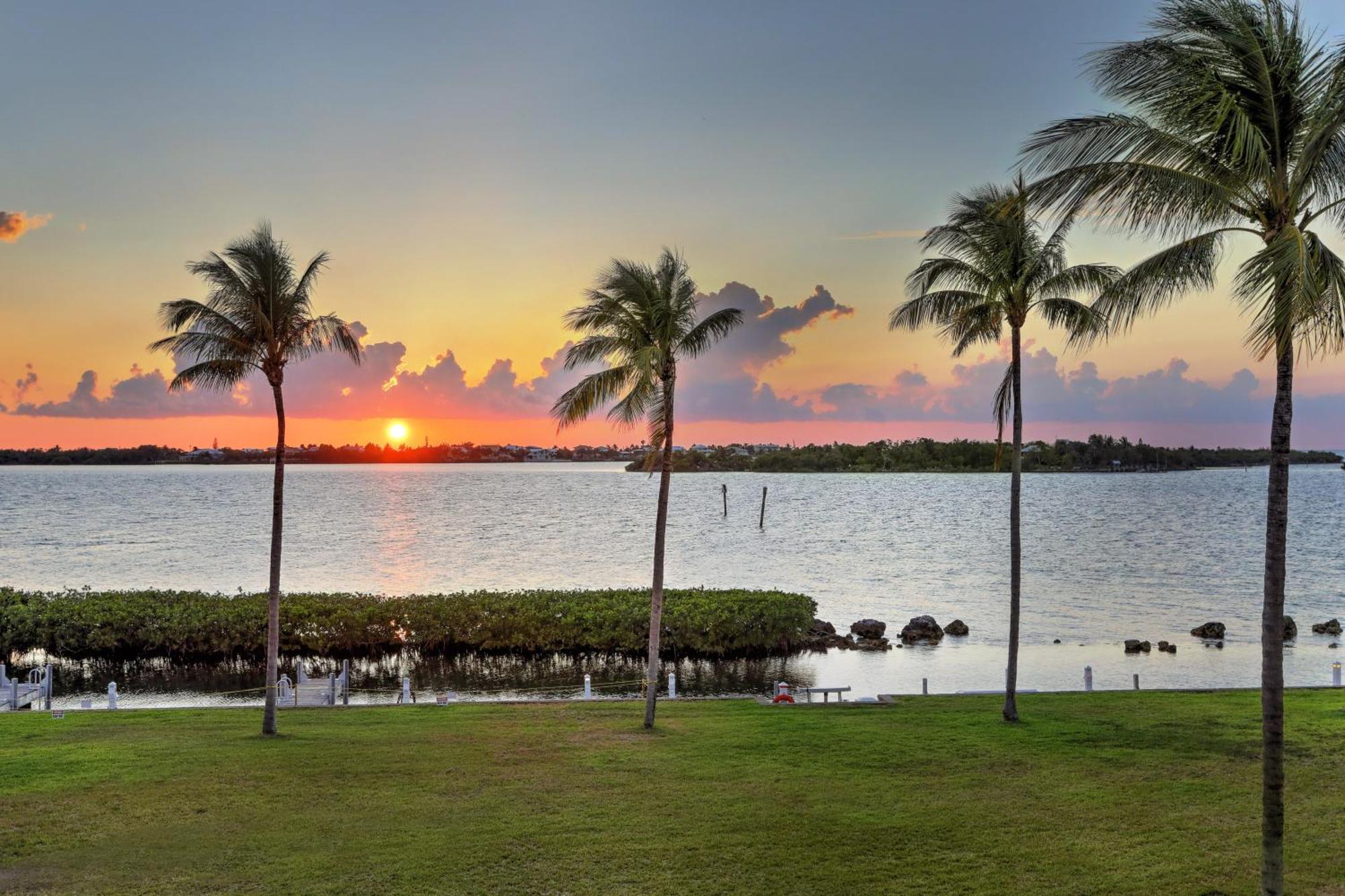 Waterfront Luxury 62 With Sunset Views And Boat Slip