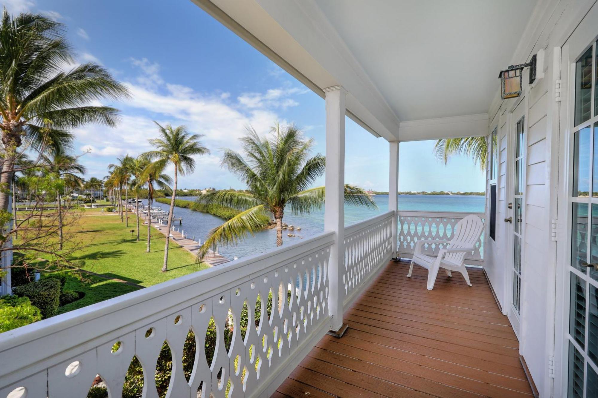 Waterfront Luxury 62 With Sunset Views And Boat Slip Villa Marathon