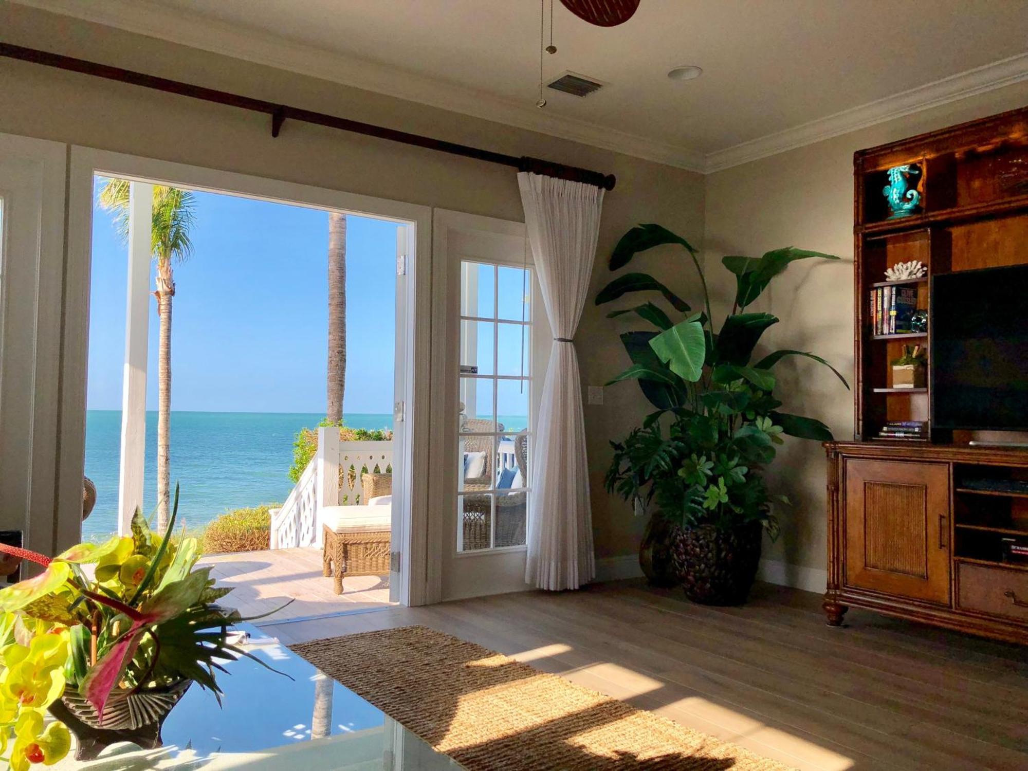 Villa Waterfront Luxury 62 With Sunset Views And Boat Slip Marathon