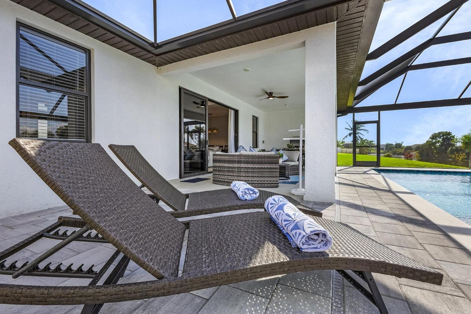 Brand New & Luxurious, Sunsets, Heated Pool & - Palm Breeze - Roelens Holiday home *
