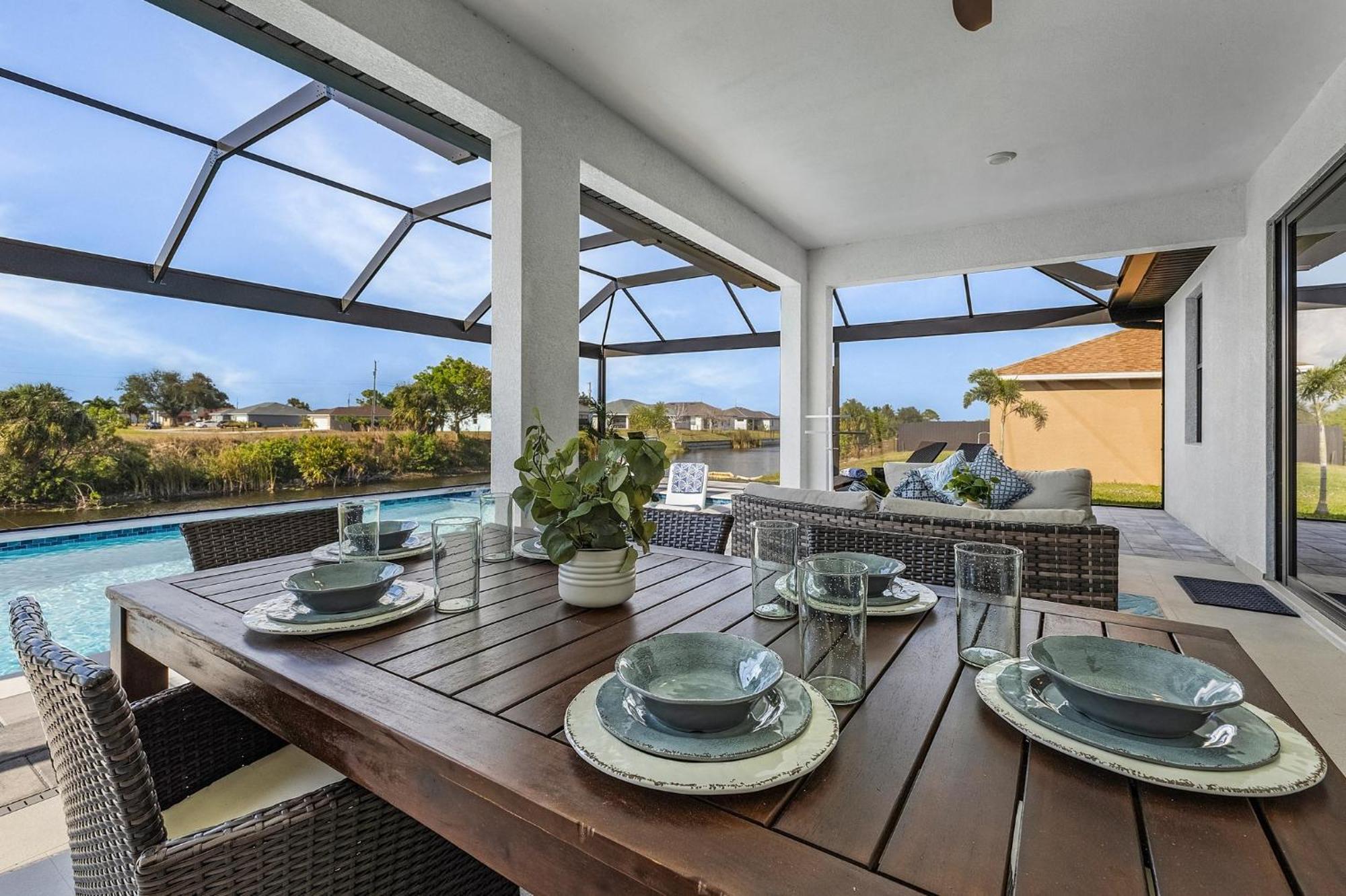 Brand New & Luxurious, Sunsets, Heated Pool & - Palm Breeze - Roelens * Cape Coral