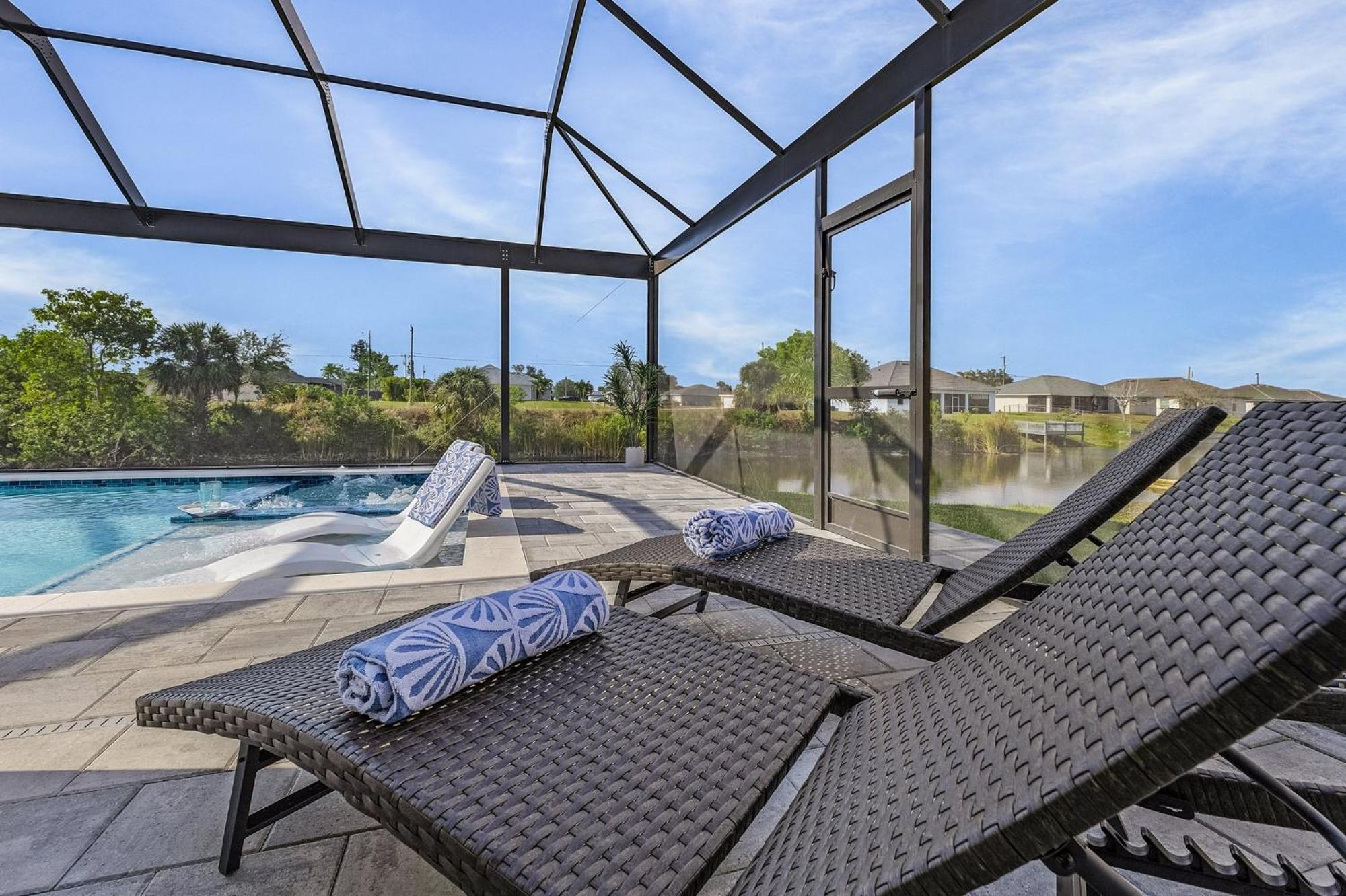 Brand New & Luxurious, Sunsets, Heated Pool & - Palm Breeze - Roelens Holiday home