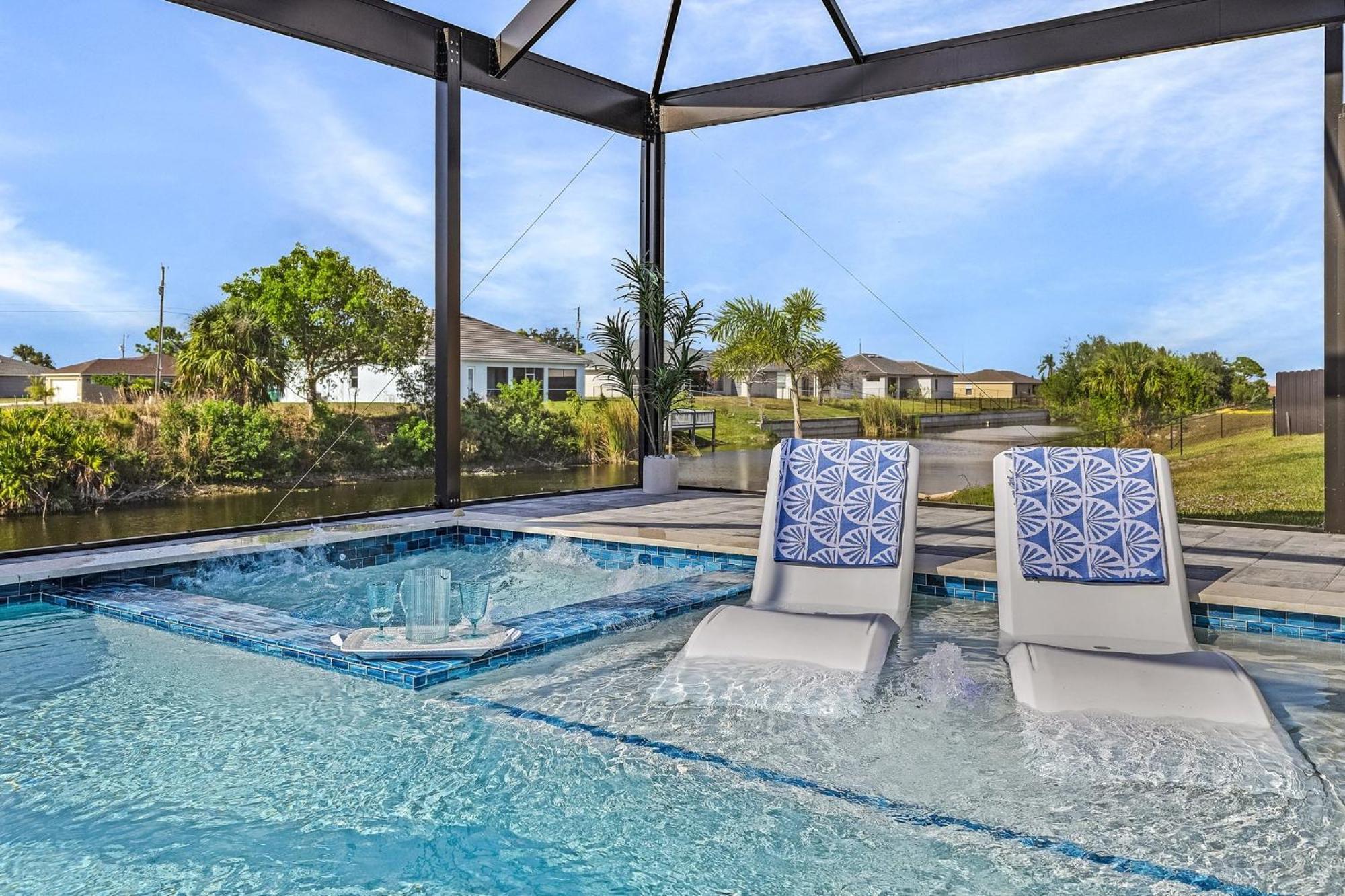 Brand New & Luxurious, Sunsets, Heated Pool & - Palm Breeze - Roelens