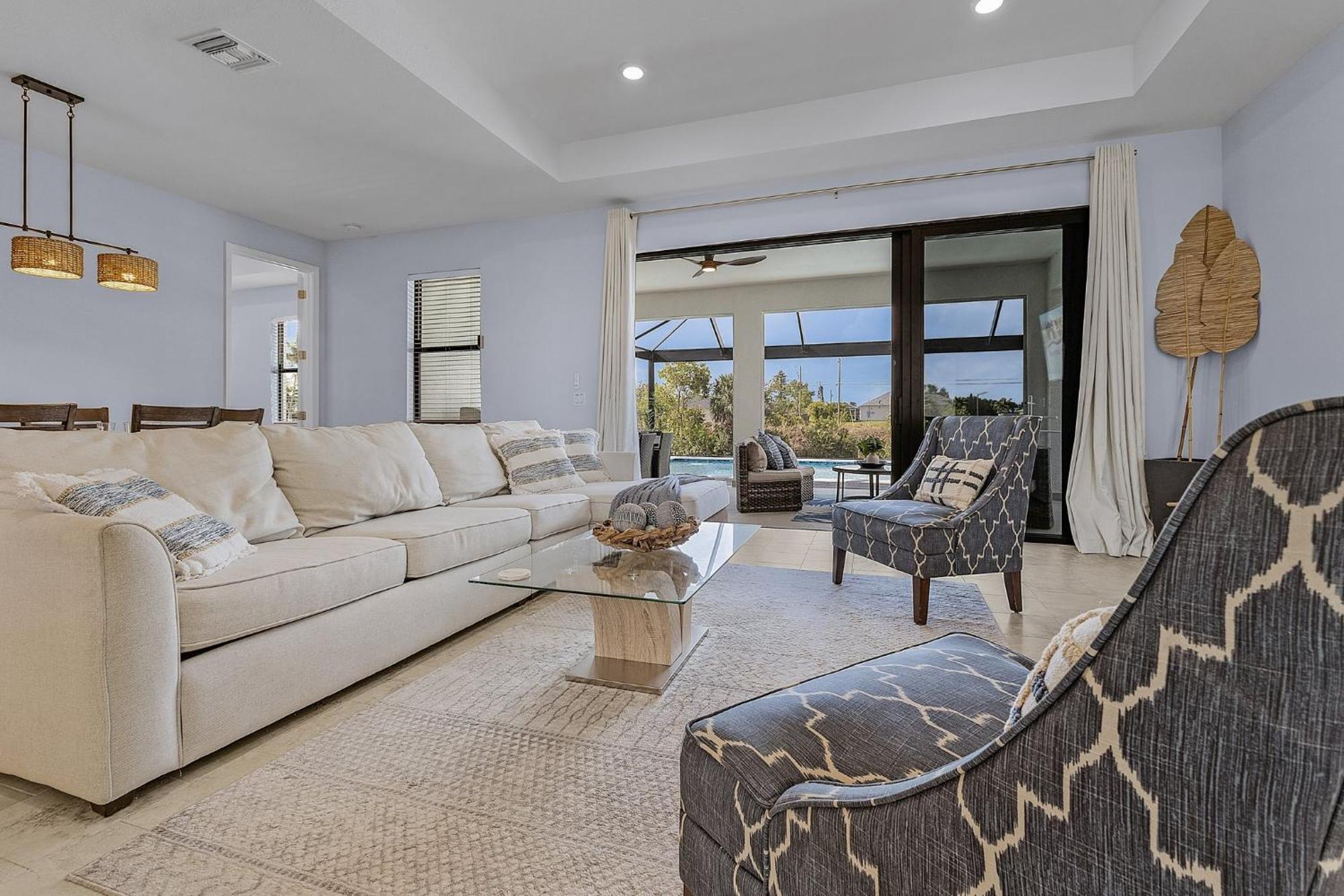 Brand New & Luxurious, Sunsets, Heated Pool & - Palm Breeze - Roelens * Cape Coral