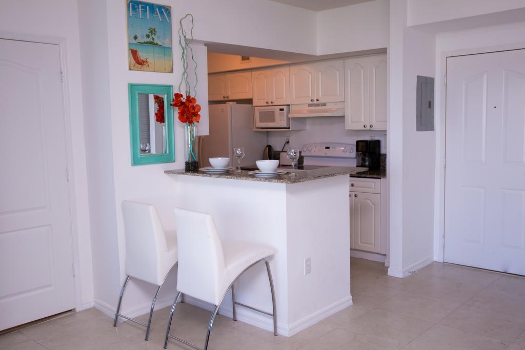 Best Holiday Suites Botel 4*