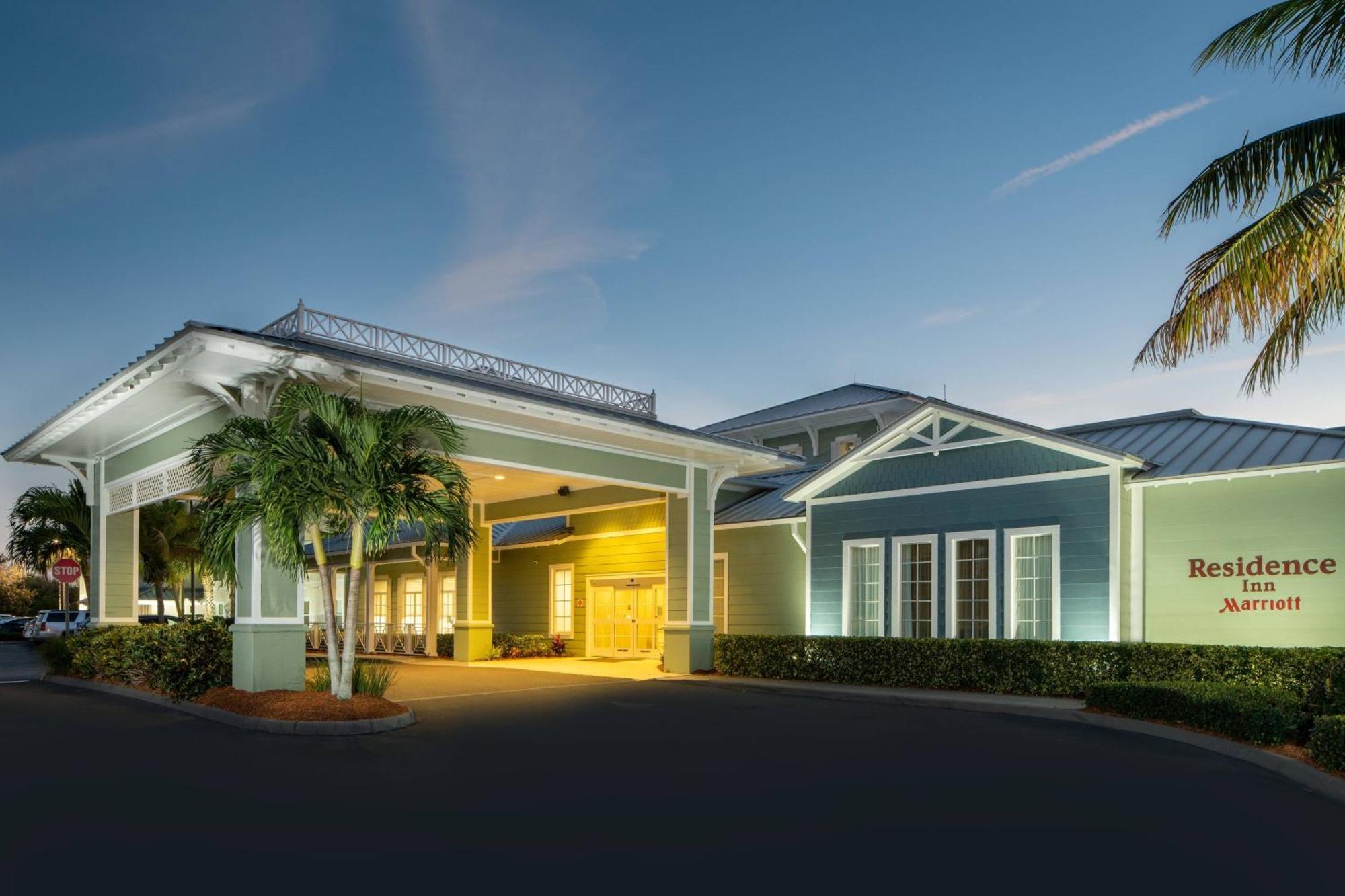 Hotel By Marriott Cocoa Cape Canaveral