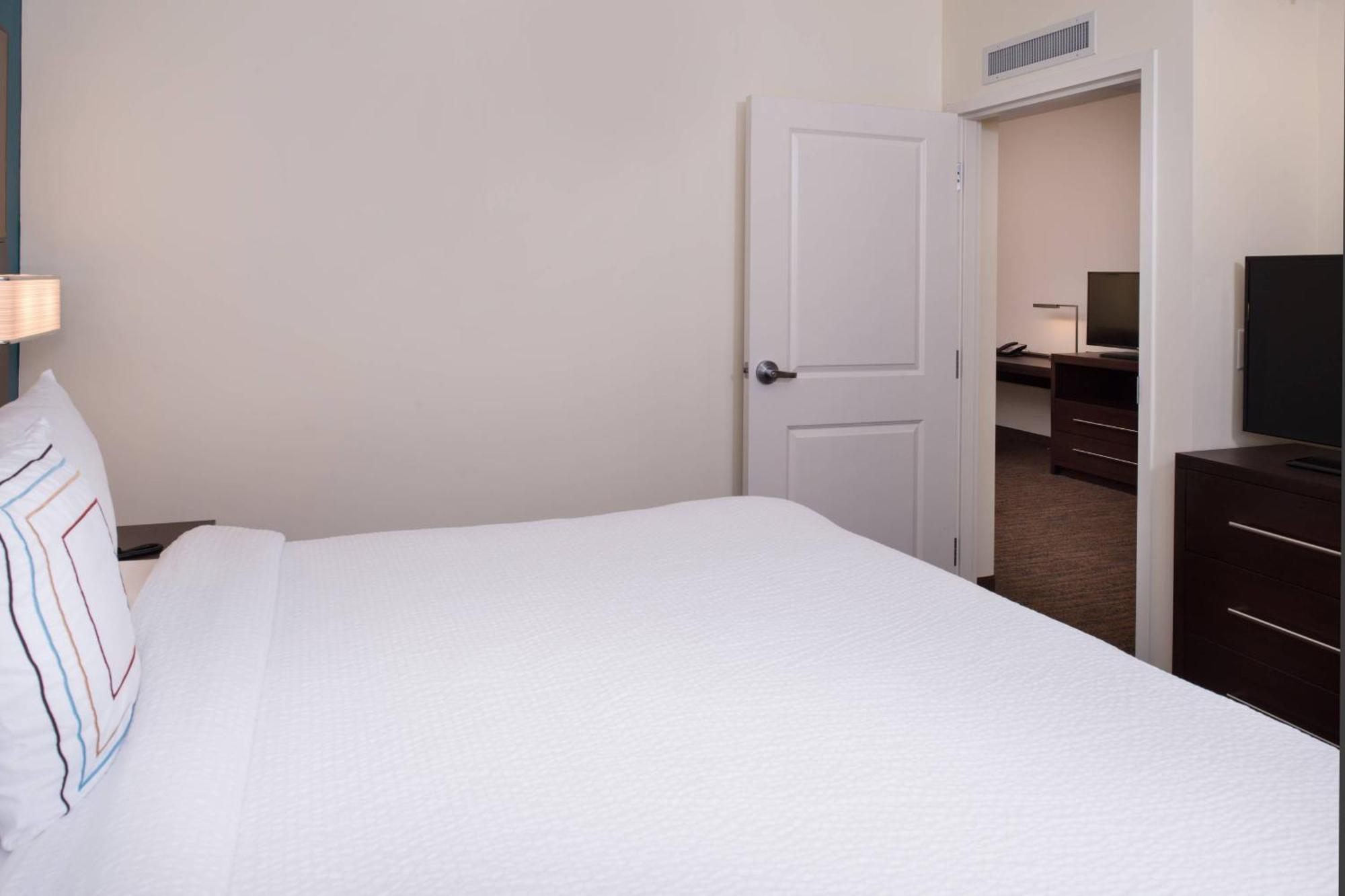 Hotel By Marriott Miami West/fl Turnpike Hialeah Gardens