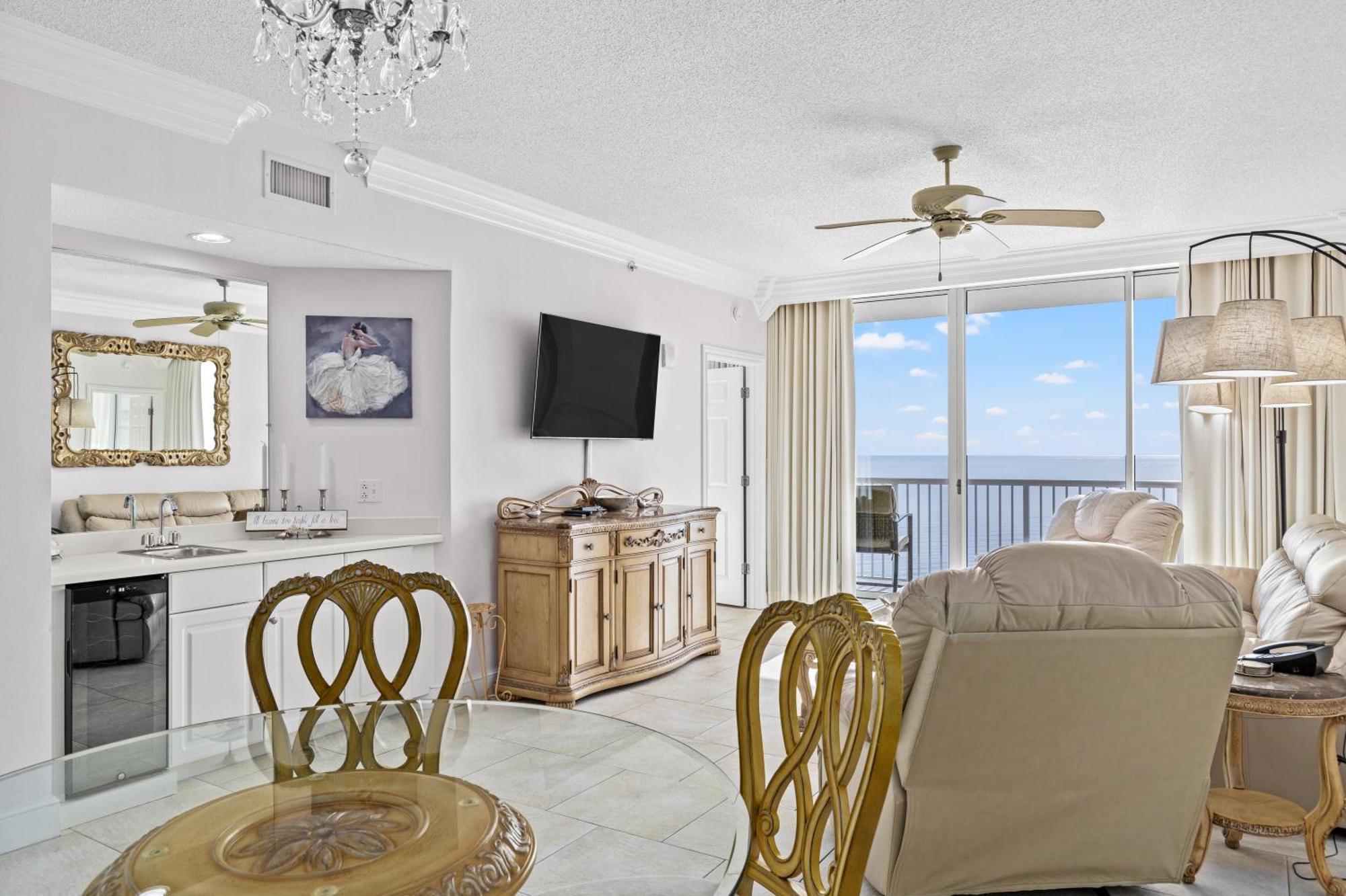 Resort Official Majestic - Over 60 Units - Ocean Front, Panama Beach, Fl 4*