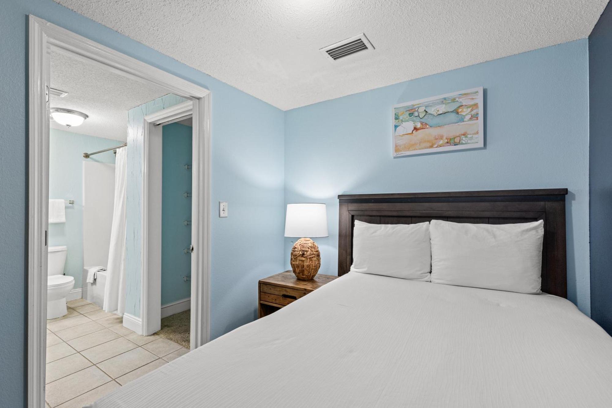 Resort Official Majestic - Over 60 Units - Ocean Front, Panama Beach, Fl Panama City Beach