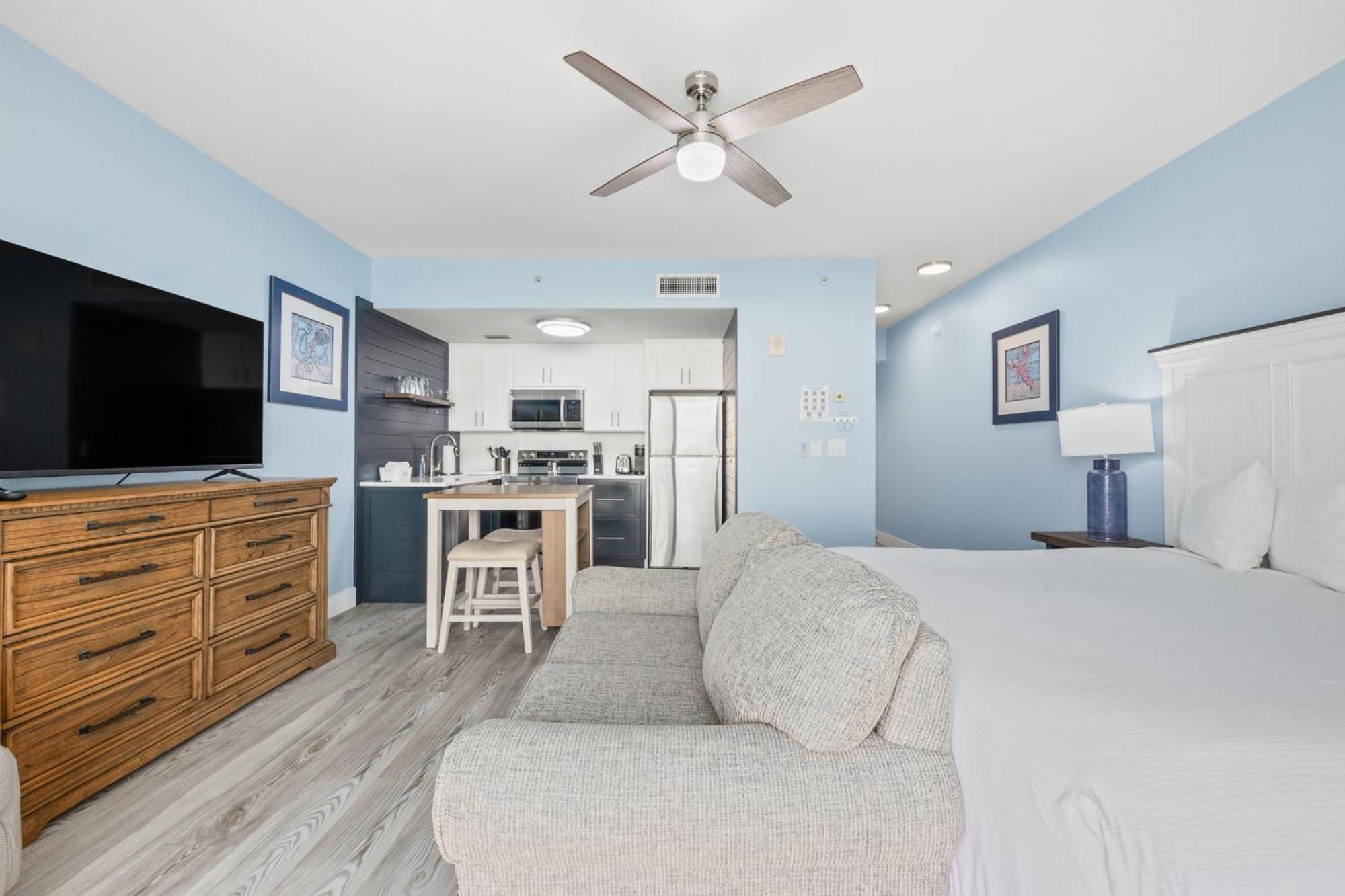Resort Official Majestic - Over 60 Units - Ocean Front, Panama Beach, Fl 4*