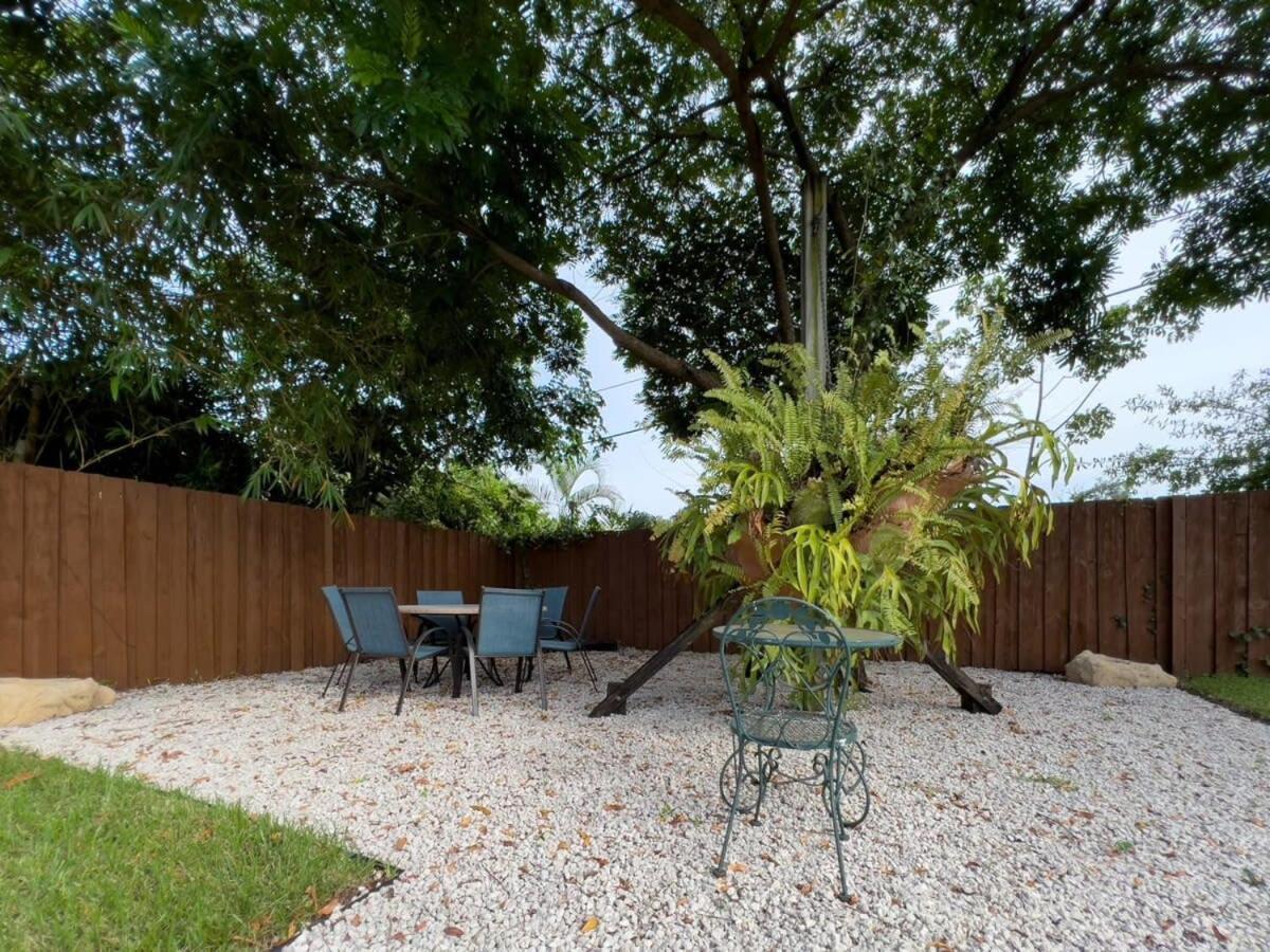 Wicker And Wine - Location Hot Tub Gated Yard *