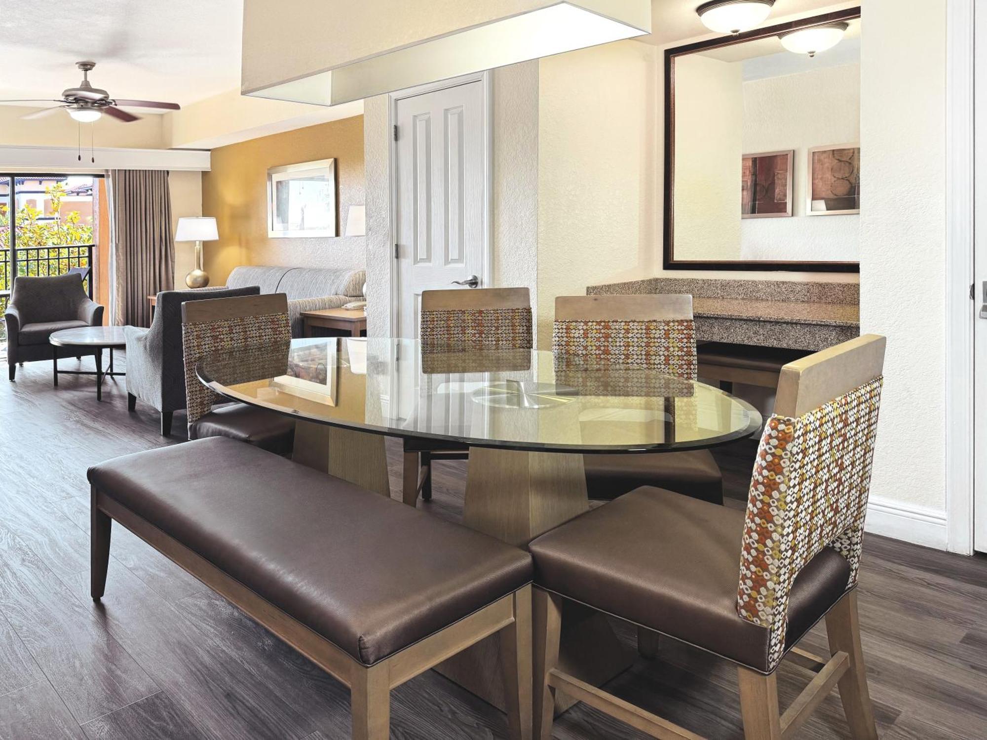 Floridays Orlando Two & Three Bed Williamsburg