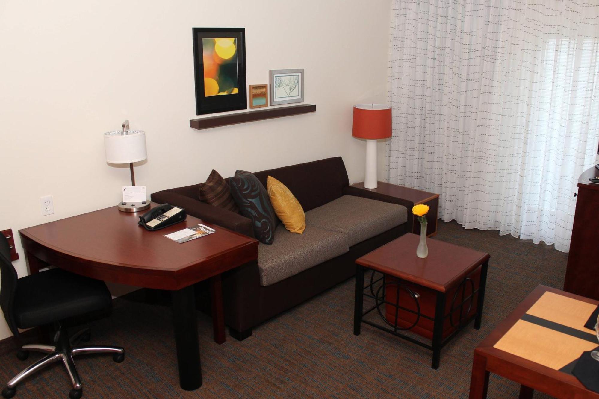 Hotel By Marriott