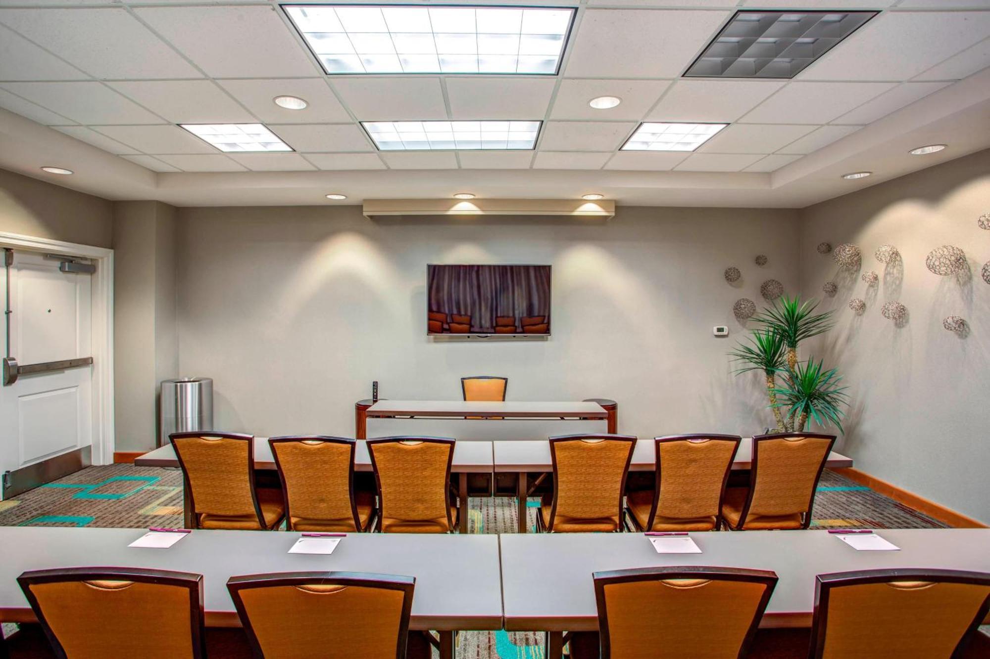 By Marriot Downtown 3* Clearwater
