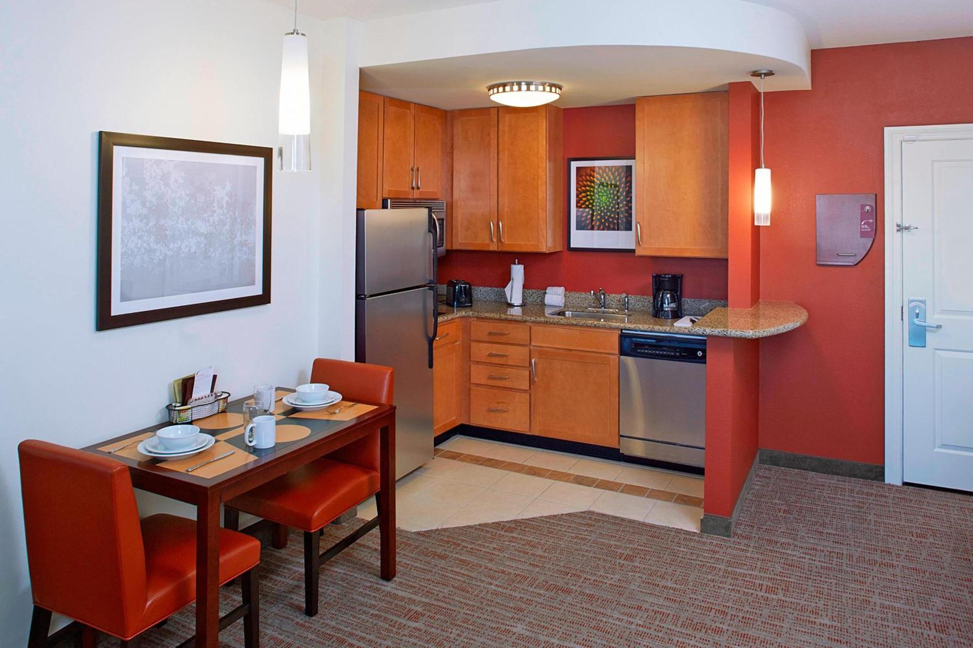 Hotel By Marriot Downtown