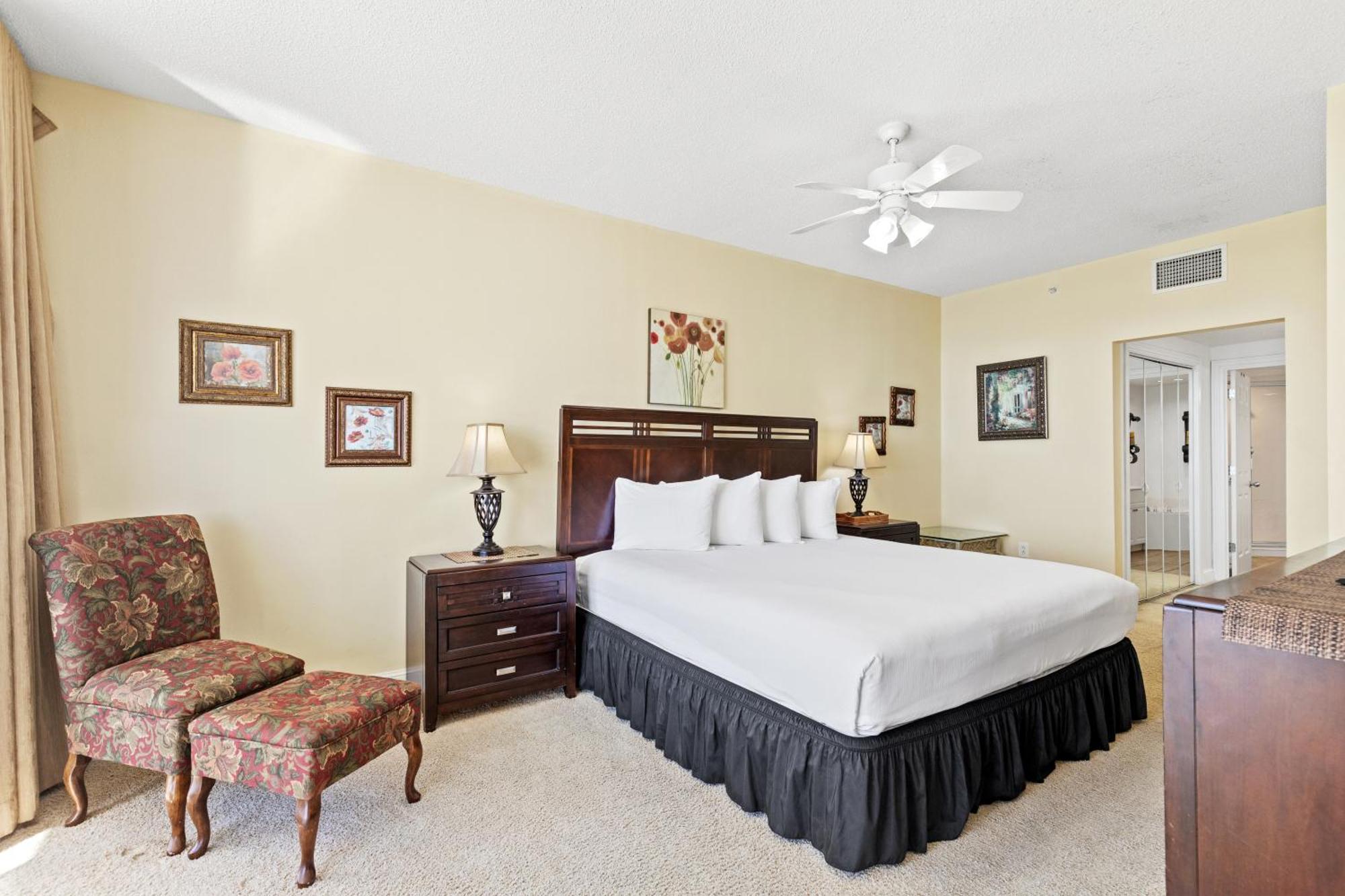 Resort Official Majestic - Over 60 Units - Ocean Front, Panama Beach, Fl 4*