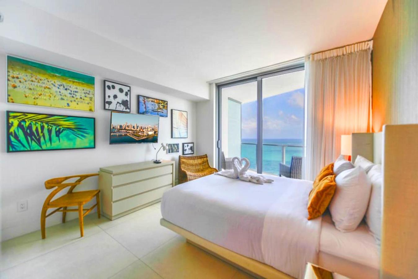 Sun And Closer Of You! All-in Apartment Hollywood