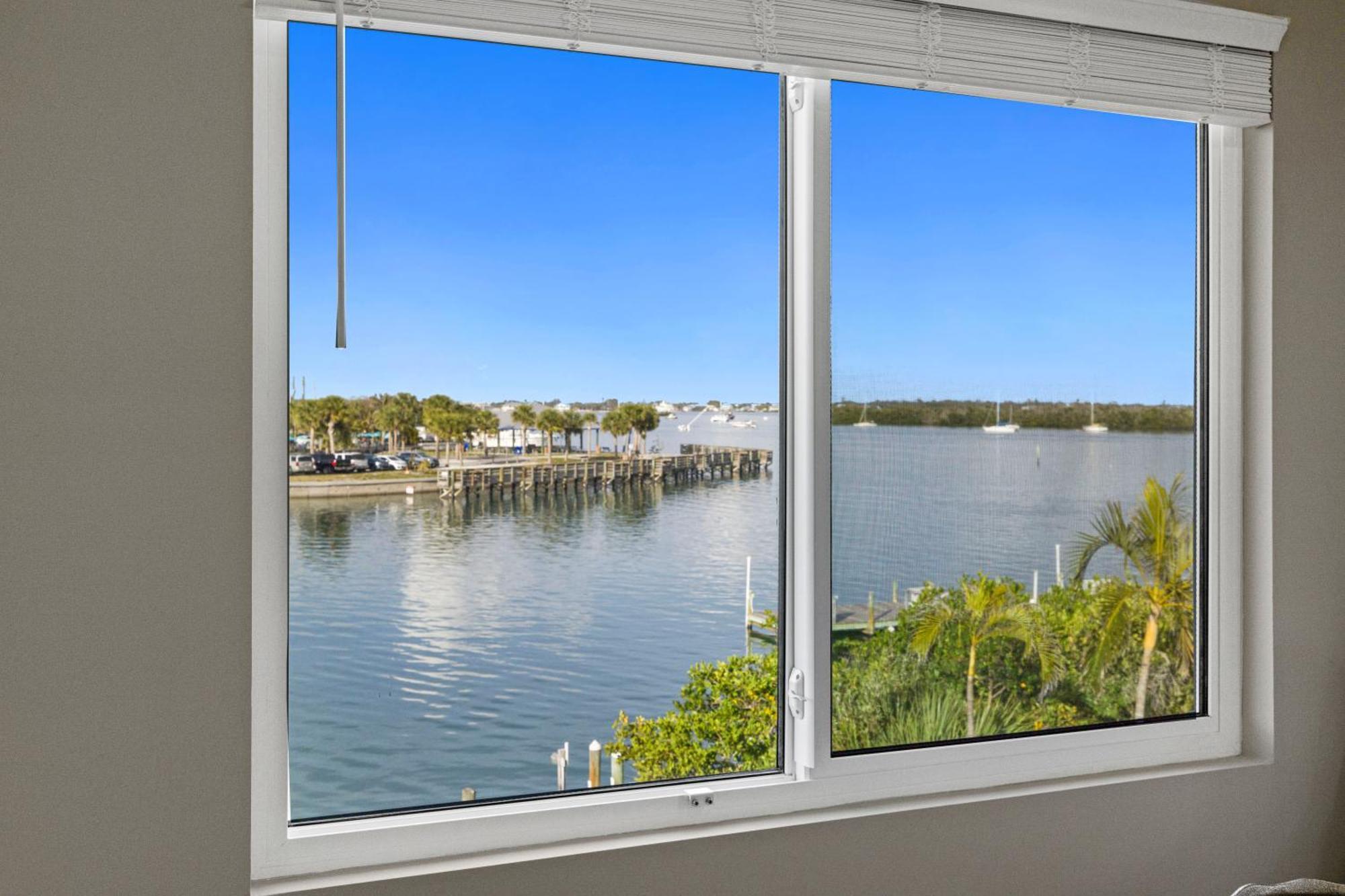 Chadwick Cove Marina Aparthotel
