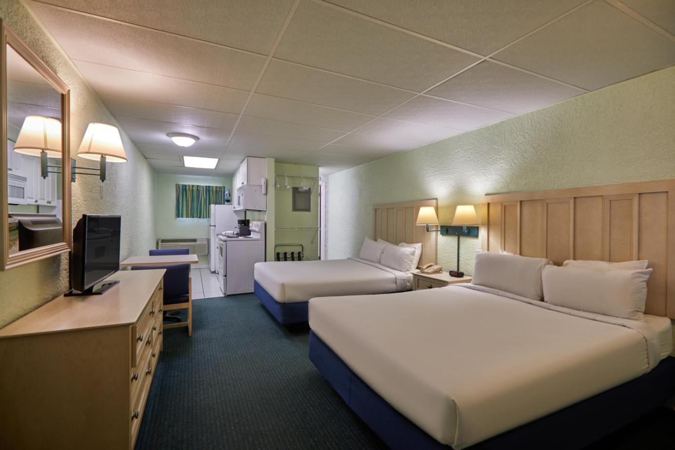 Palmetto Beachfront Resort, A By The Sea Hotel